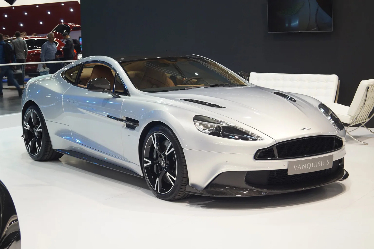 Aston Martin Vanquish S, front right view, 2017 model year