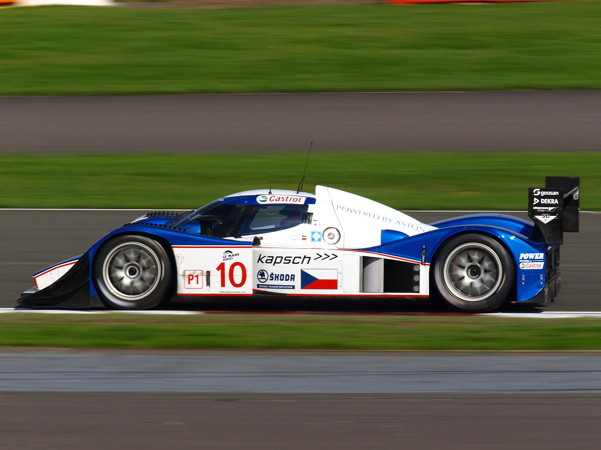 Charouz Lola Aston Martin, similar to the Aston Martin Racing car
