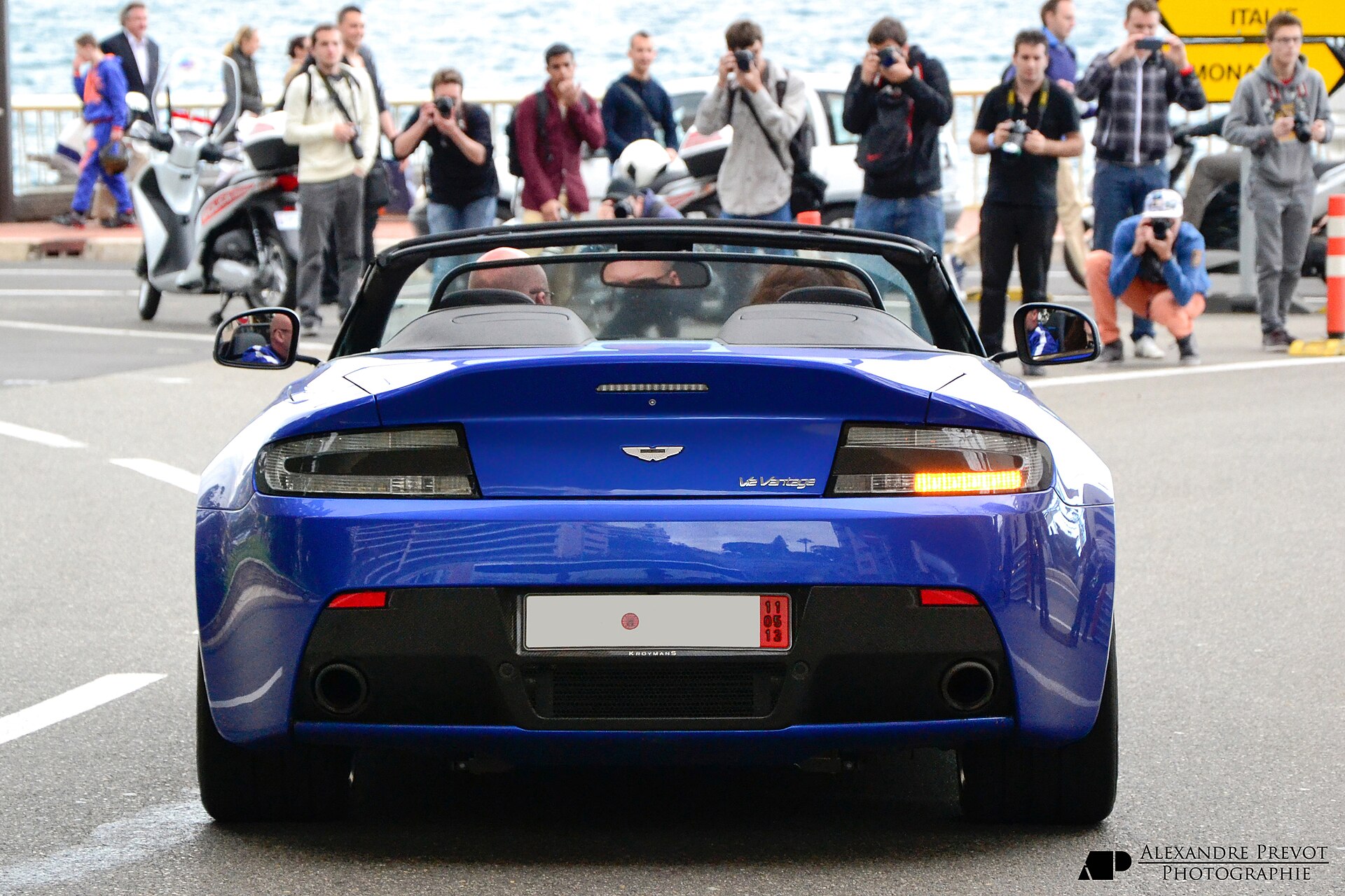 Aston Martin V12 Vantage Roadster (2013) in silver, front view