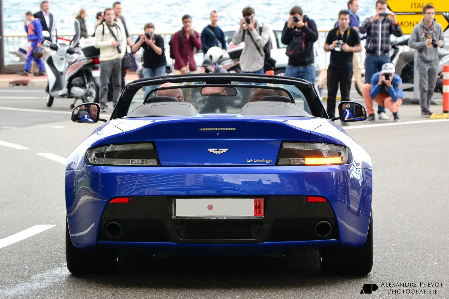 Aston Martin V12 Vantage Roadster (2013) in silver, front view