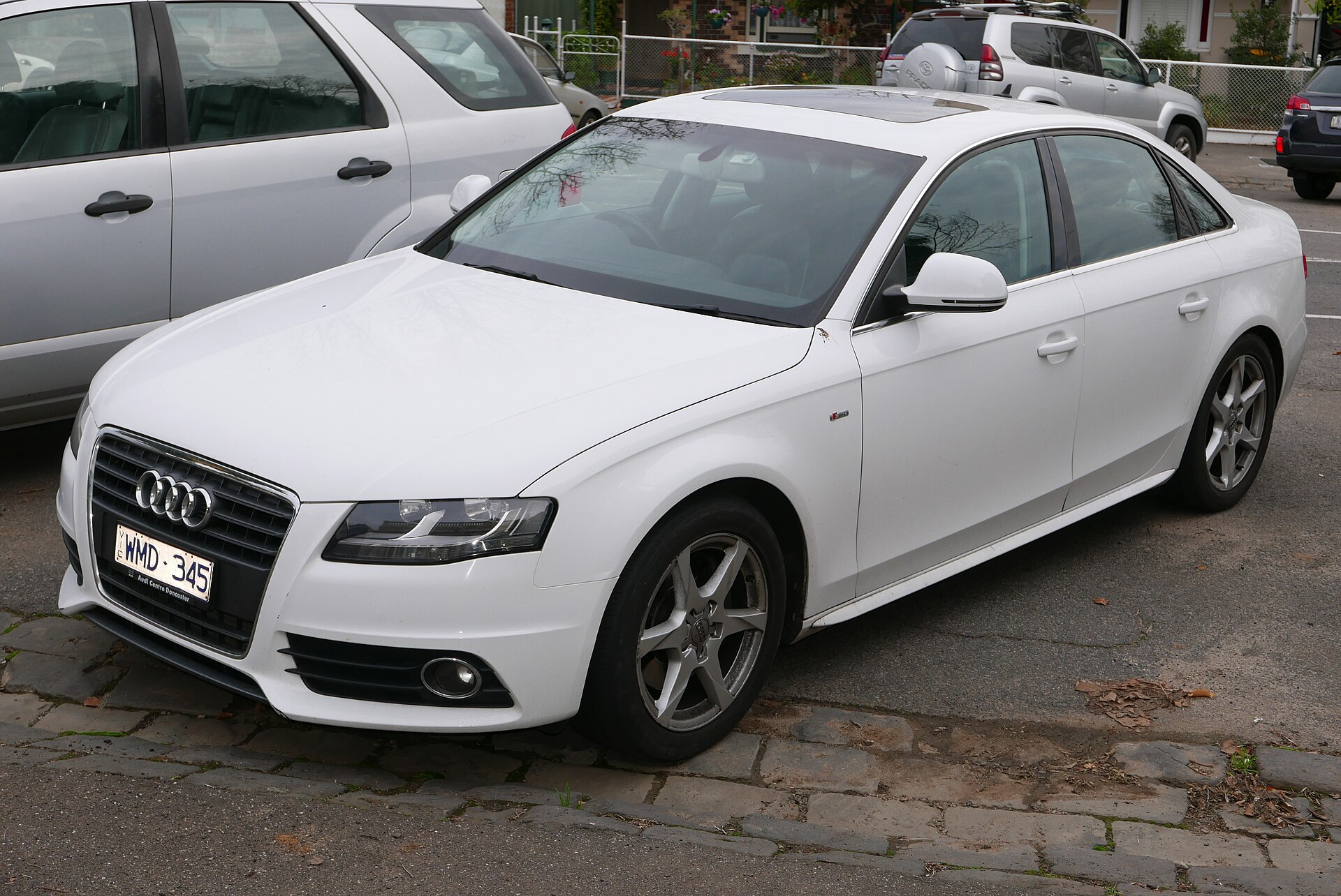 2008 Audi A4 (8K) 2.7 TDI S line sedan