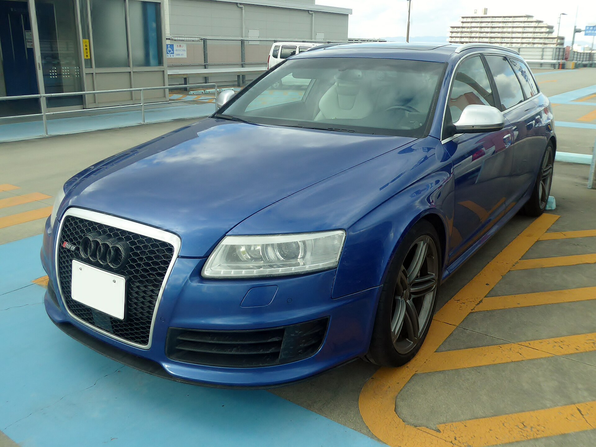 Tuned Audi RS6 Avant (C6) front view
