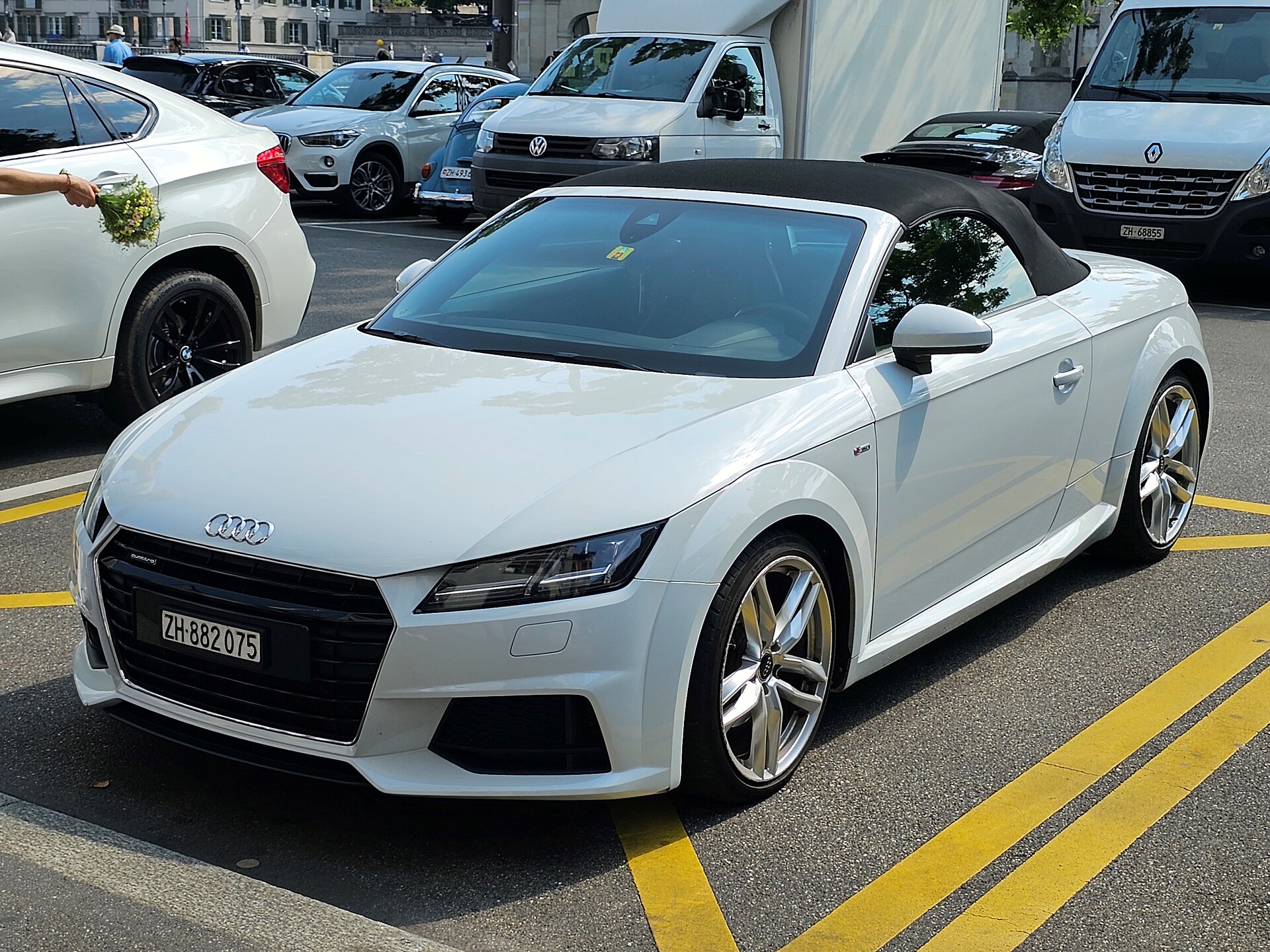 Audi TT Roadster 8S (third generation) in Glacier White Metallic