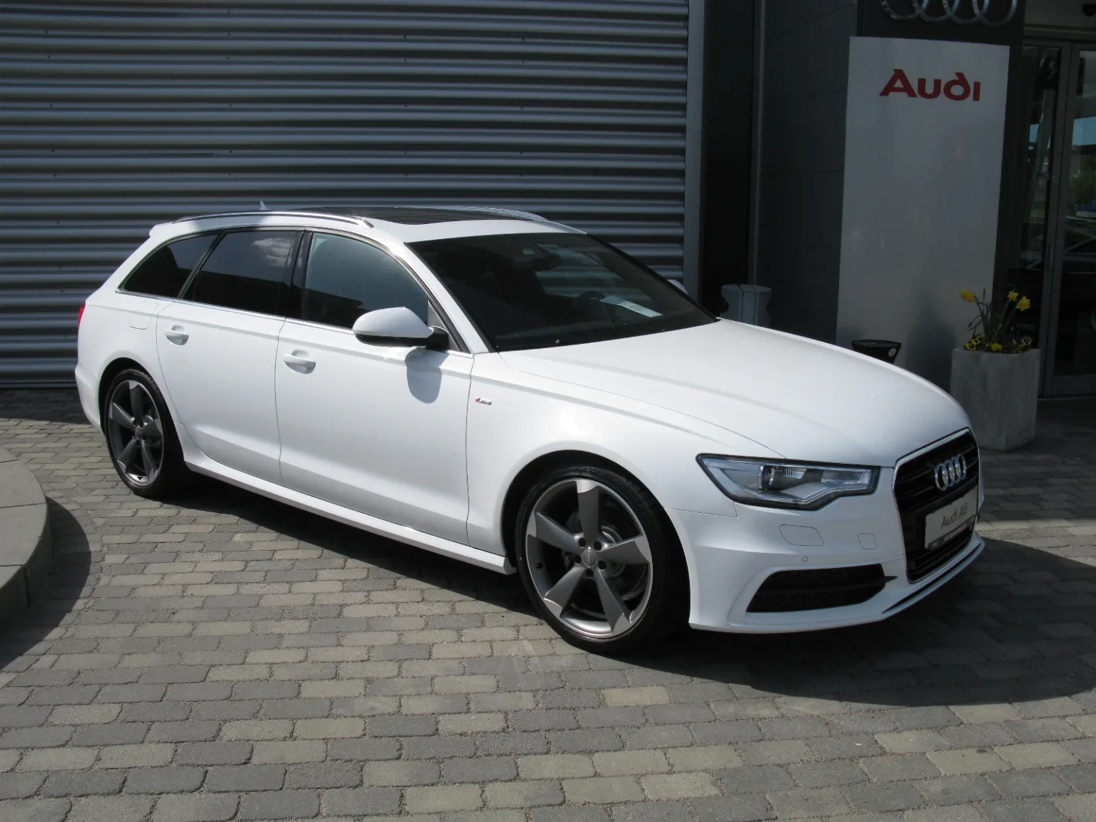 Audi A6 Avant 2.0 TDI, likely the 2012 model (C7 generation)