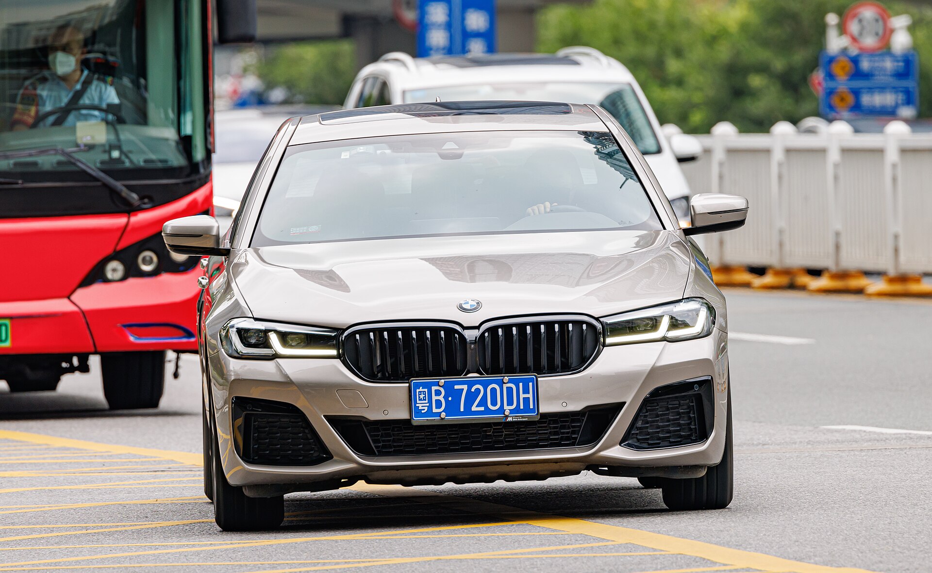 BMW 5 Series LWB Sedan (G38) in China