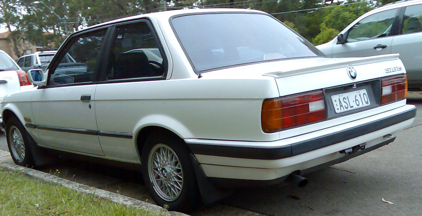 1990-1991 BMW 318is (E30) 2-door sedan