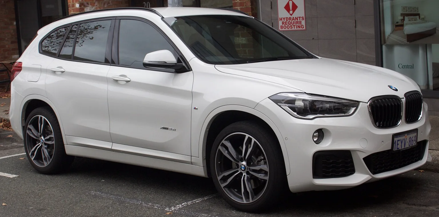 2016 BMW X1 (F84) xDrive25i wagon, front view