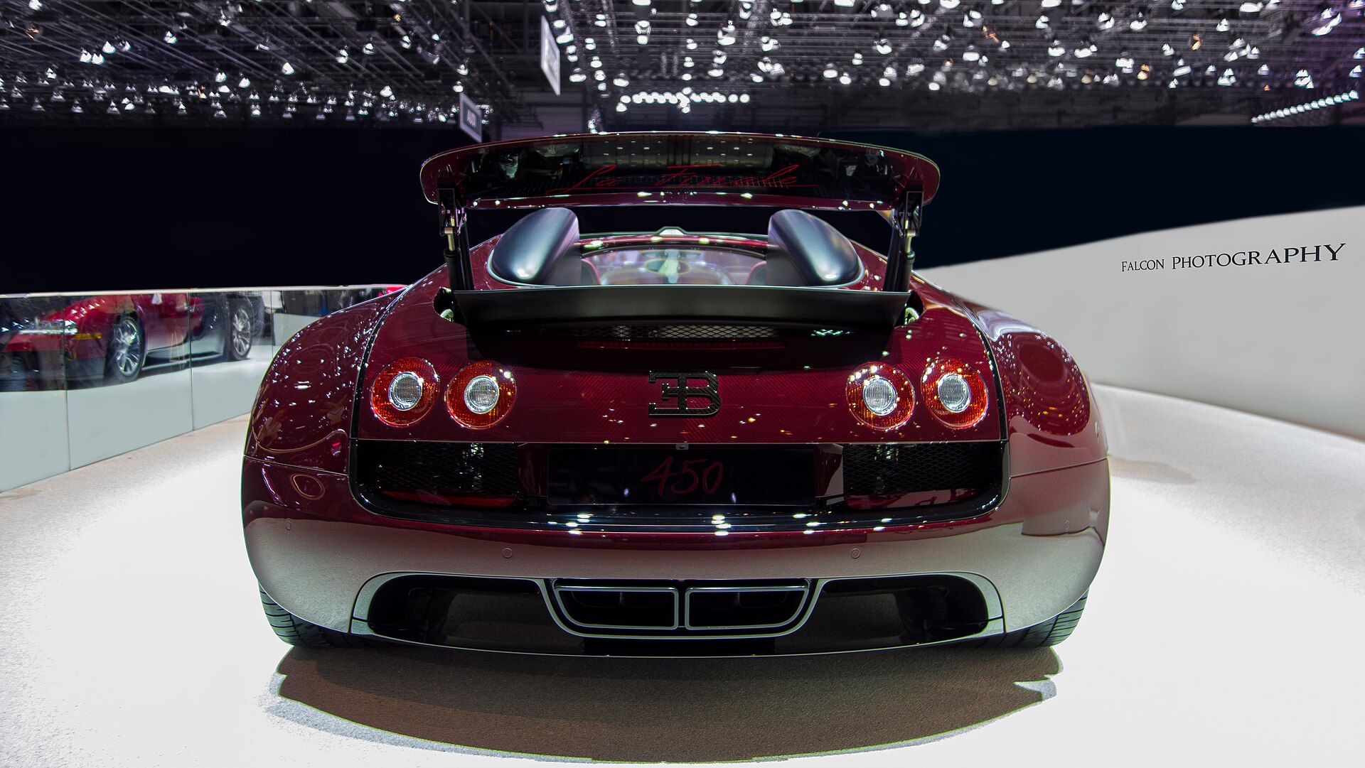 Bugatti Veyron Grand Sport Vitesse La Finale at the 2015 Geneva Motor Show.
