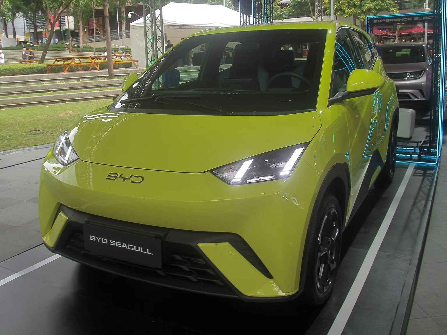 2025 BYD Seagull EV in Sprout Green, front left