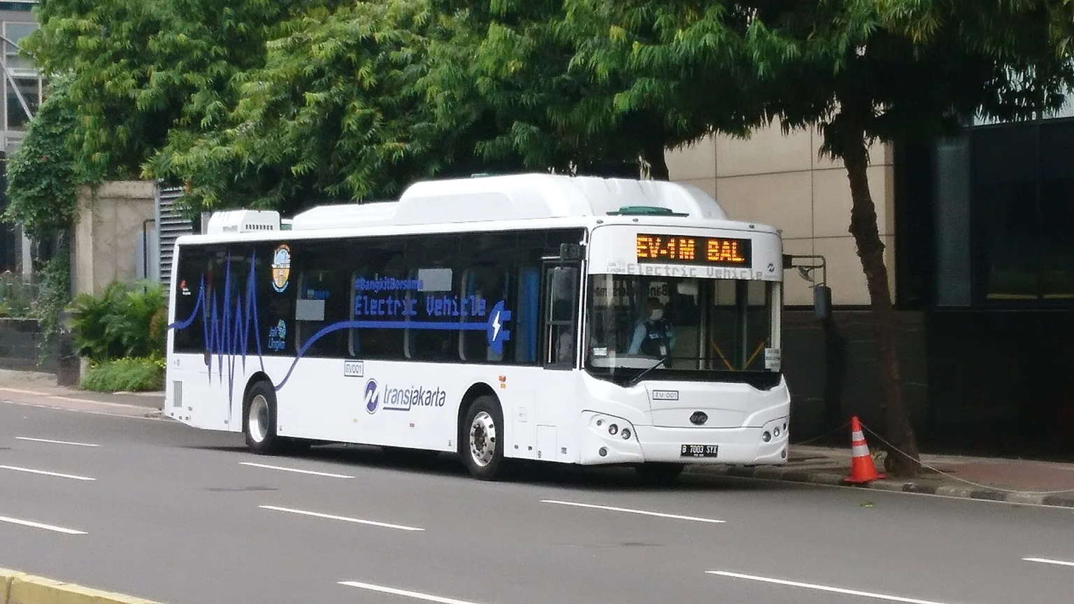 BYD K9 electric bus in Transjakarta livery