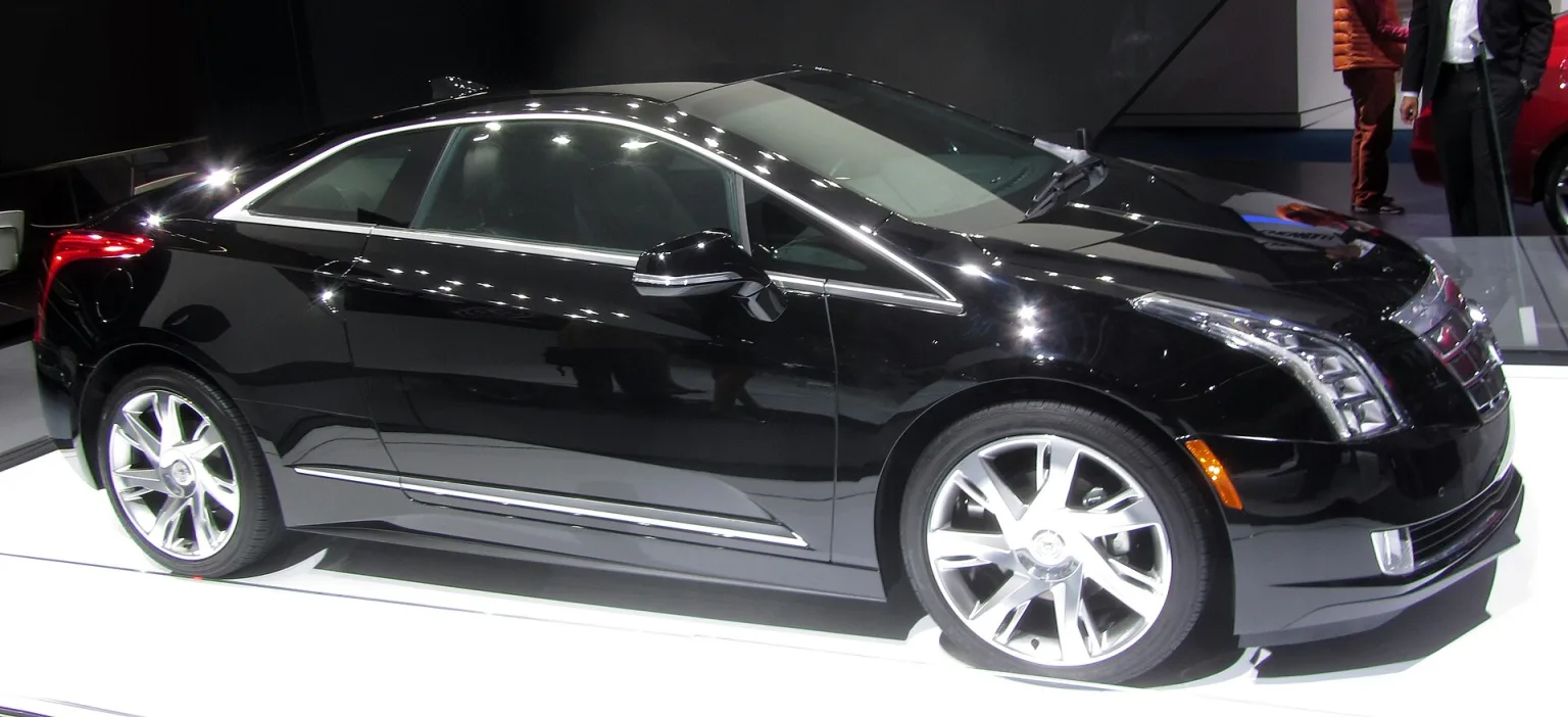 2013 Cadillac ELR in black, exterior front view.