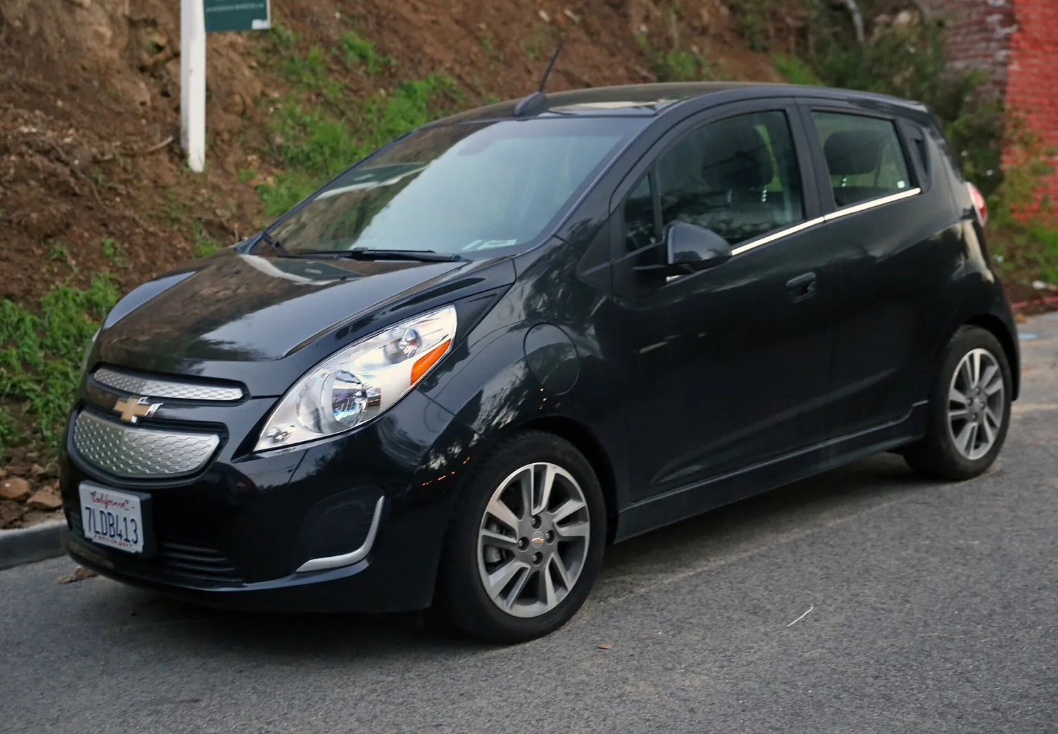 2015 Chevrolet Spark EV, left front view