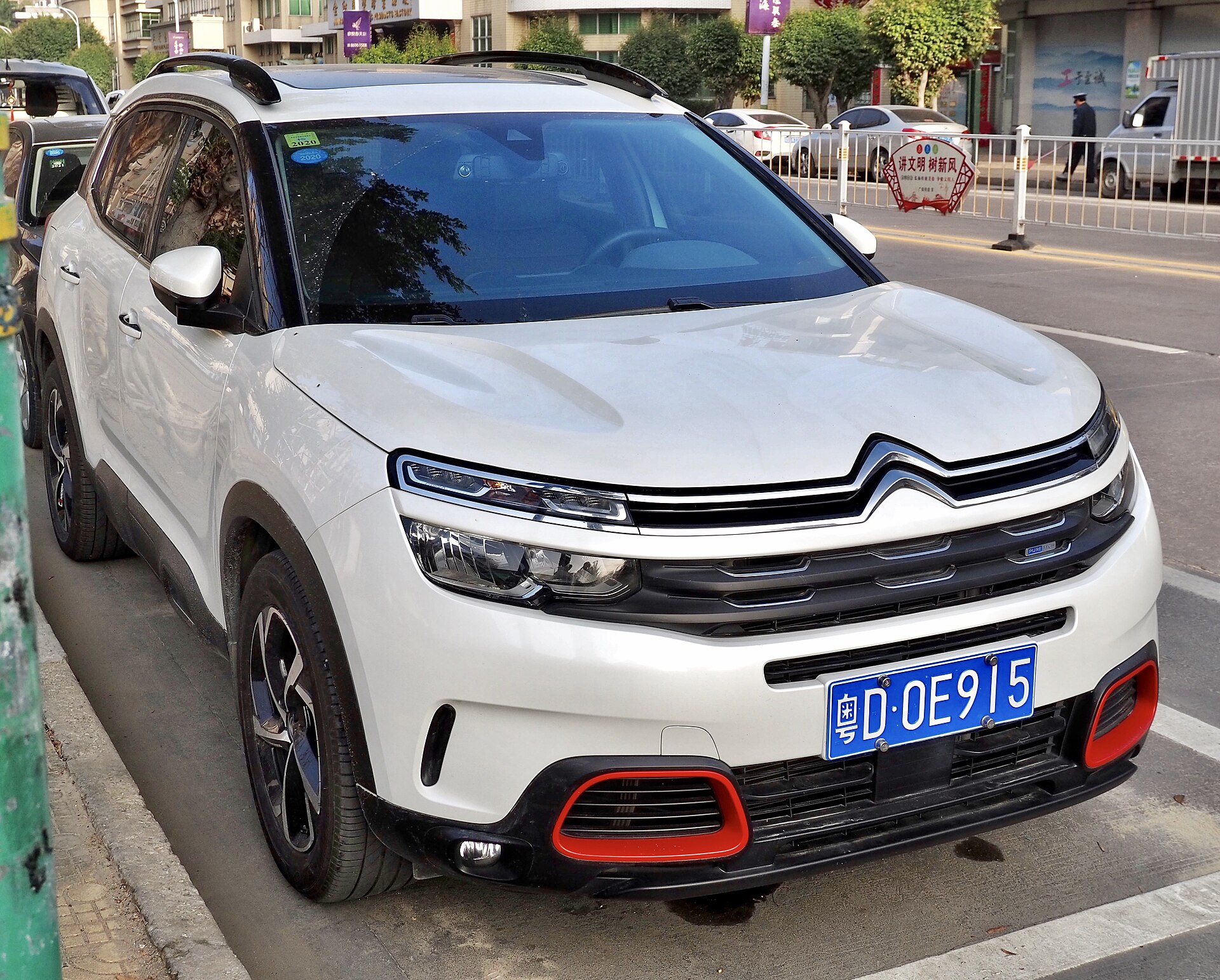 2017 Dongfeng-Citroën C5 Aircross at Auto Shanghai