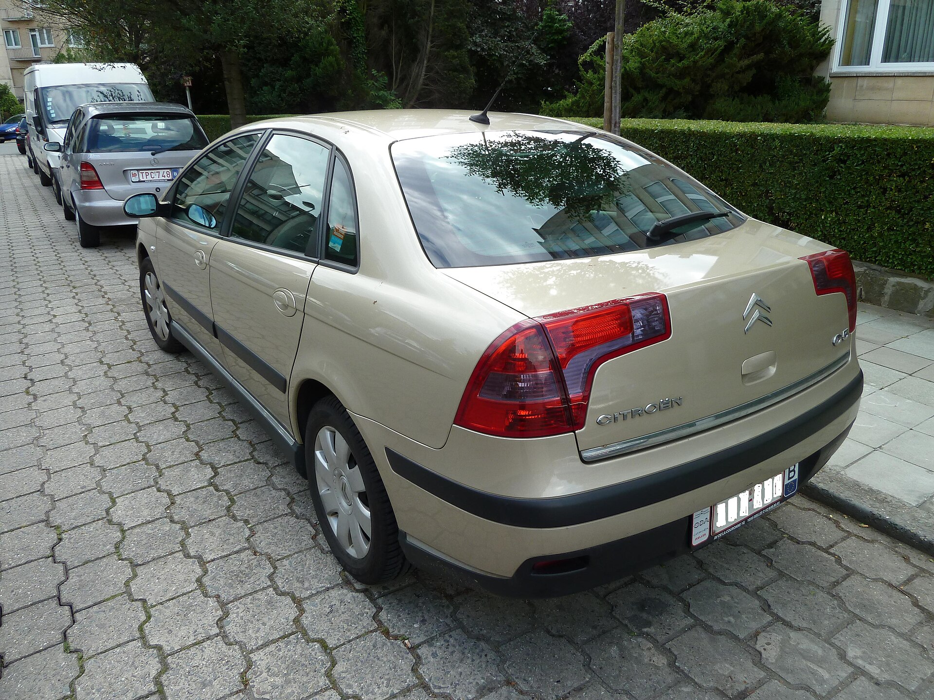 Citroën C5 Phase II, facelifted model introduced for 2011