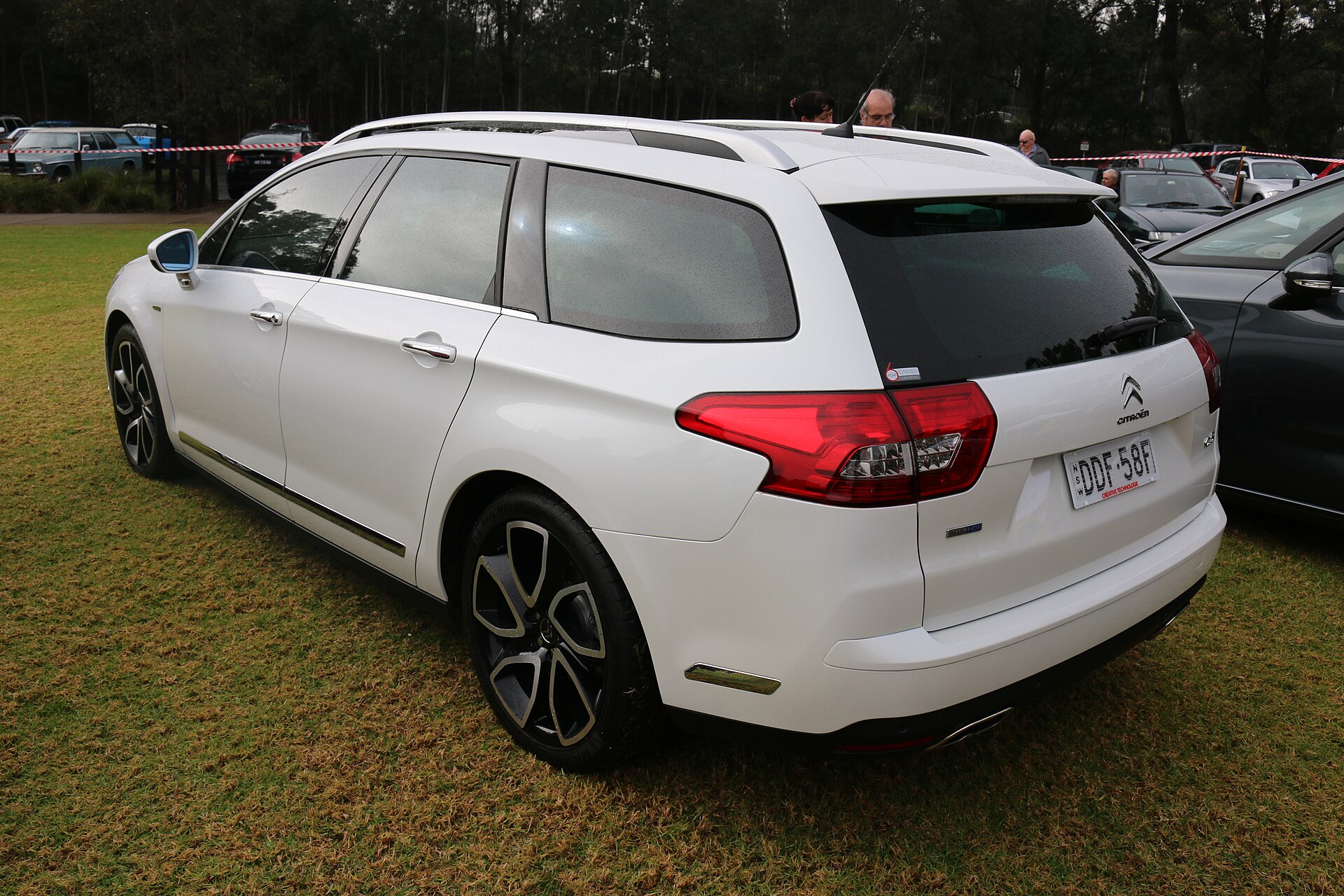 2016 Citroën C5 (X7 MY16) Exclusive Touring station wagon
