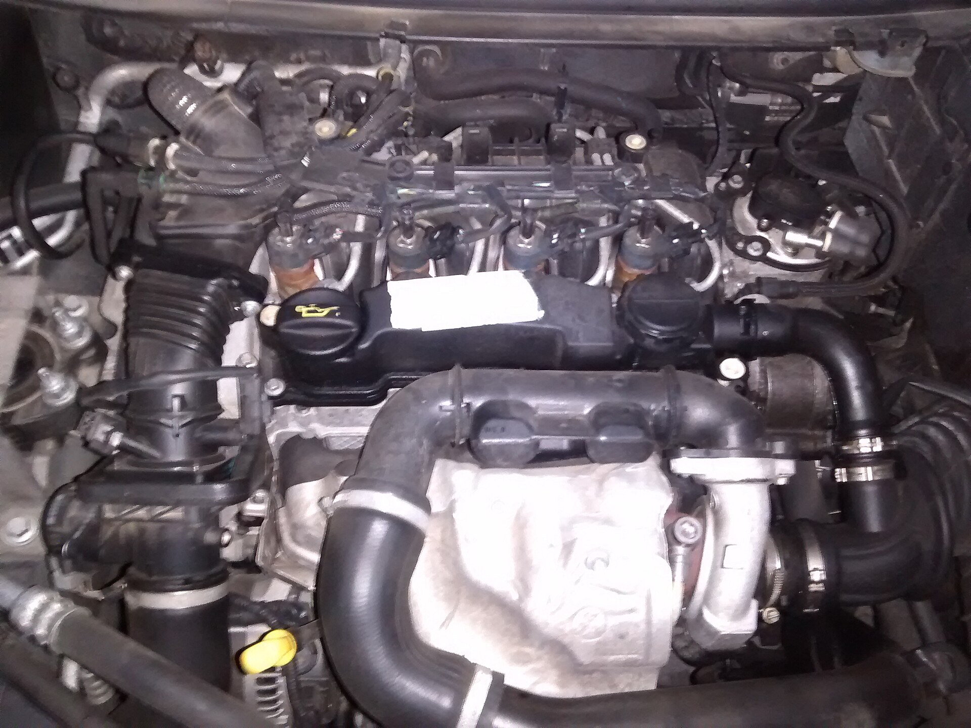 Ford 1.6 TDCi diesel engine, a result of the Ford-PSA partnership.