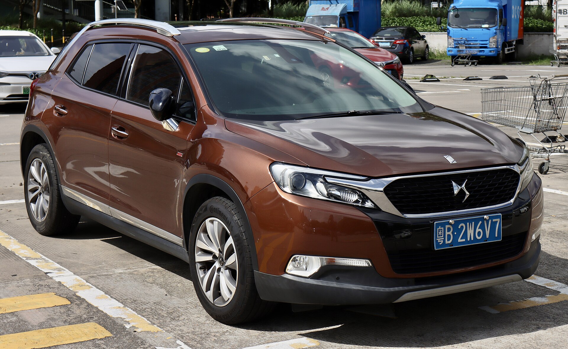 2014 Chang'an-DS 6 (front) in China