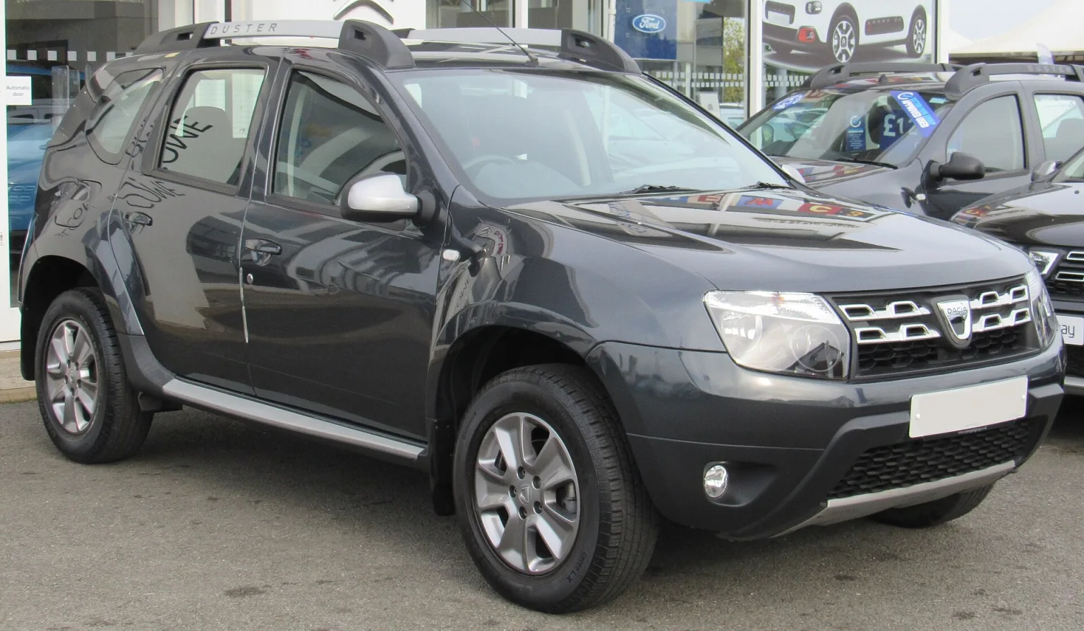 2015 Dacia Duster Laureate dCi 4x2, UK specification