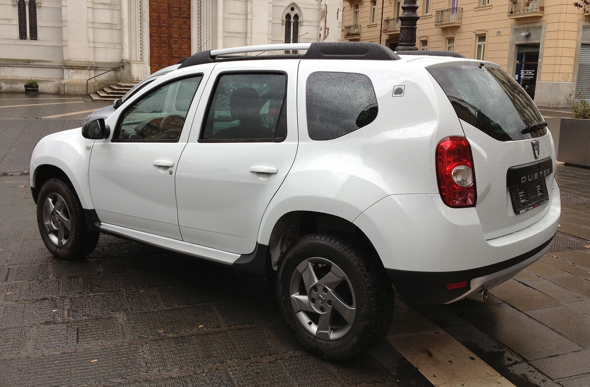 2012 Dacia Duster 1.5 dCI rear view