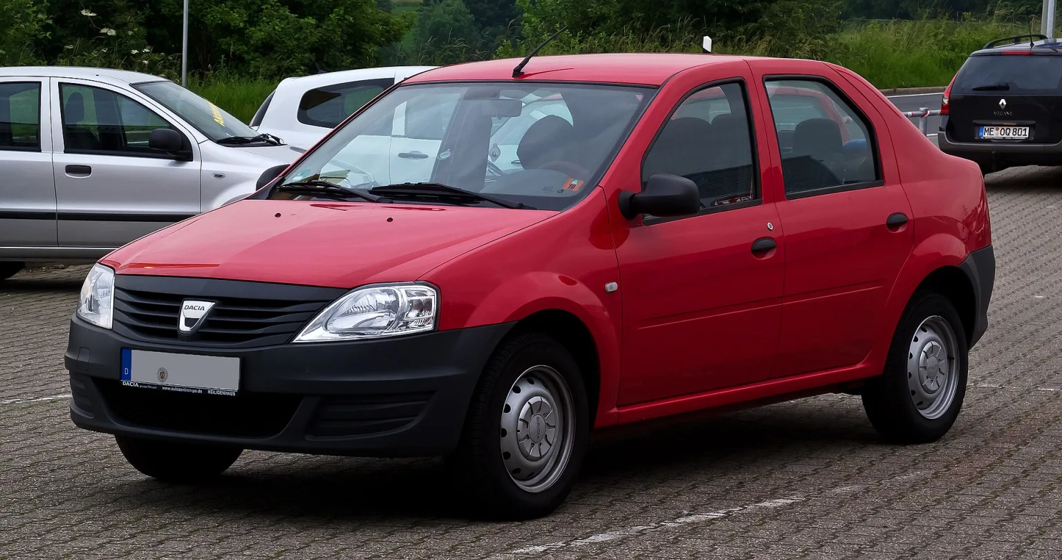 Facelifted first-generation Dacia Logan saloon, June 2012.