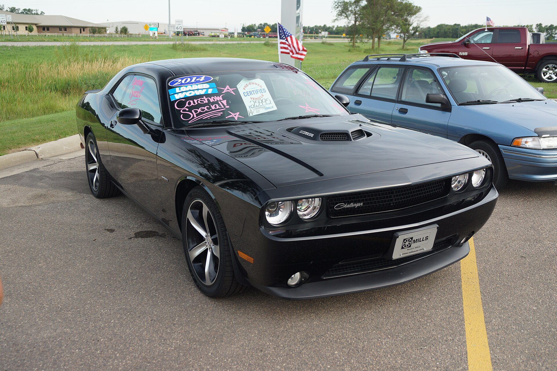 2014 Dodge Challenger R/T Shaker at an auto show