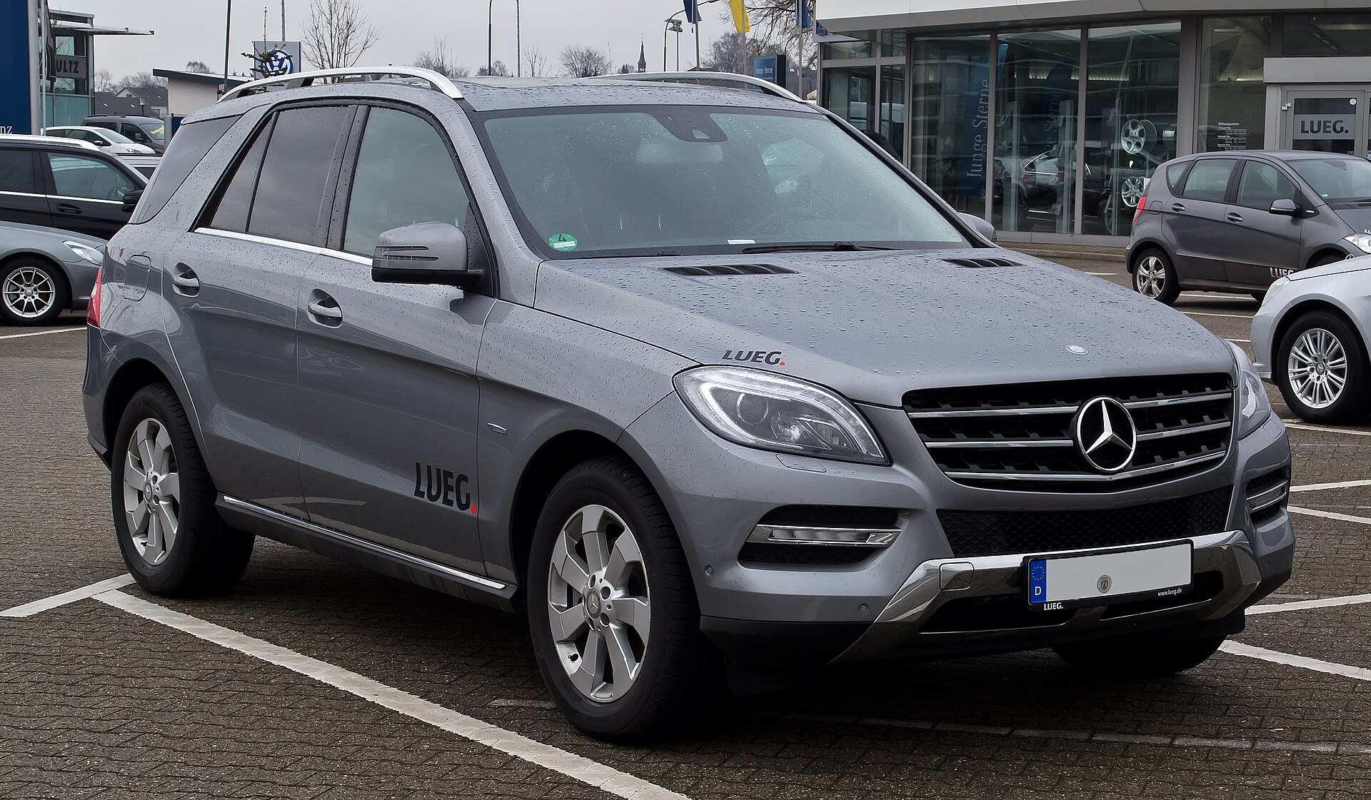 Mercedes-Benz ML 250 BlueTEC (W166), pre-facelift, front view