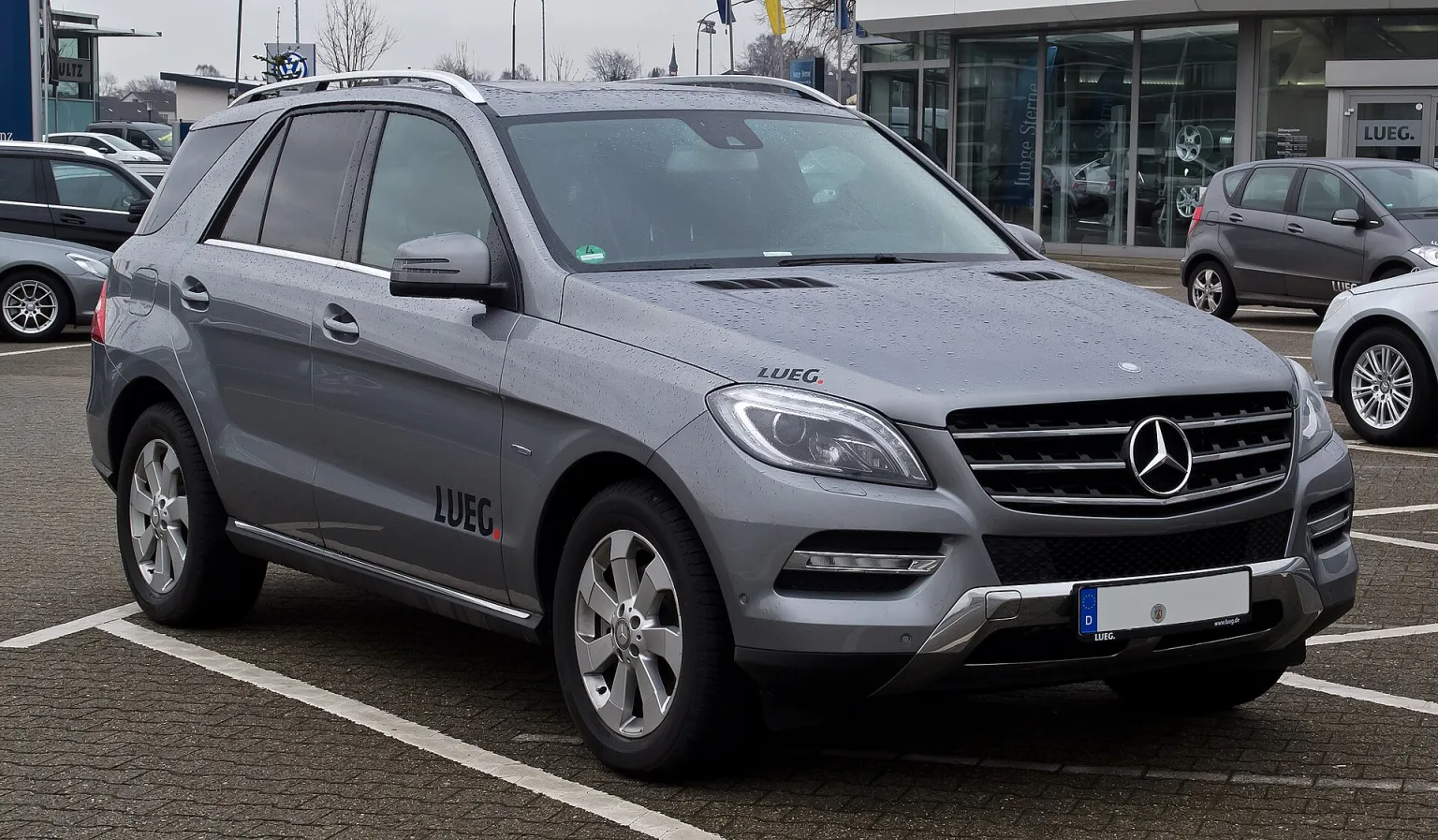 Mercedes-Benz ML 250 BlueTEC (W166), pre-facelift, front view
