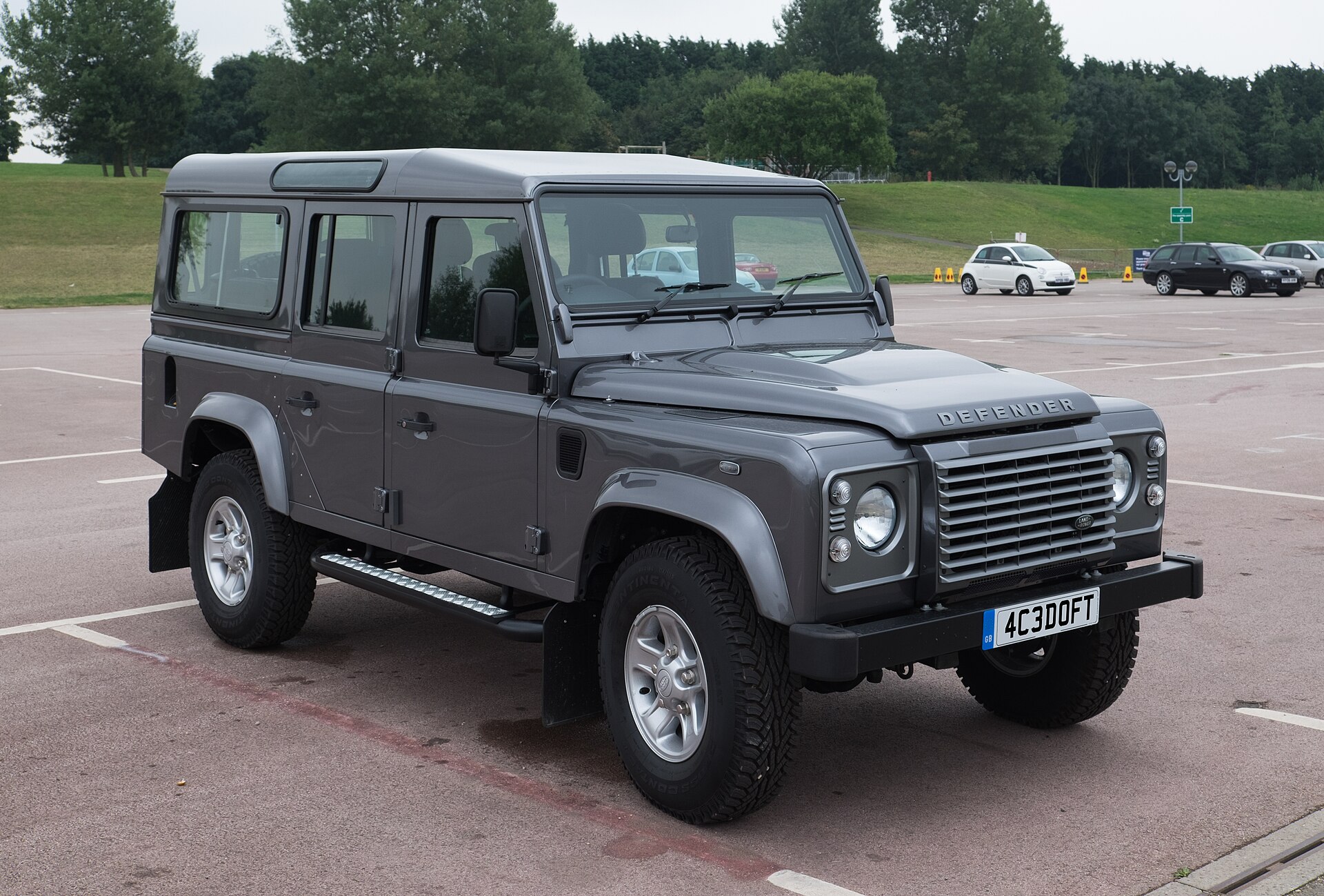 2016 Land Rover Defender 110 Station Wagon, front view.