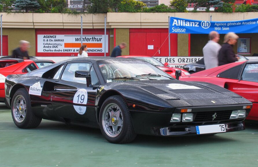 Ferrari 288 GTO front view