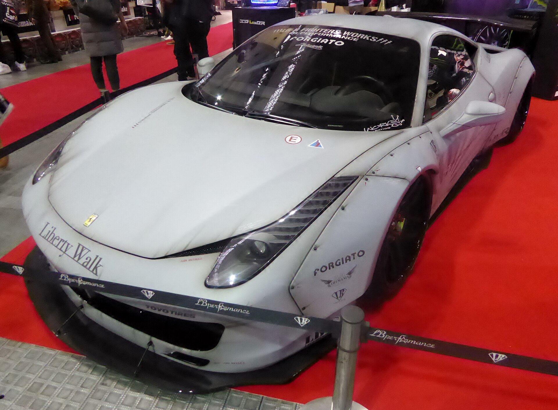 Liberty Walk Ferrari 458 Italia with widebody kit at Osaka Auto Messe 2016.