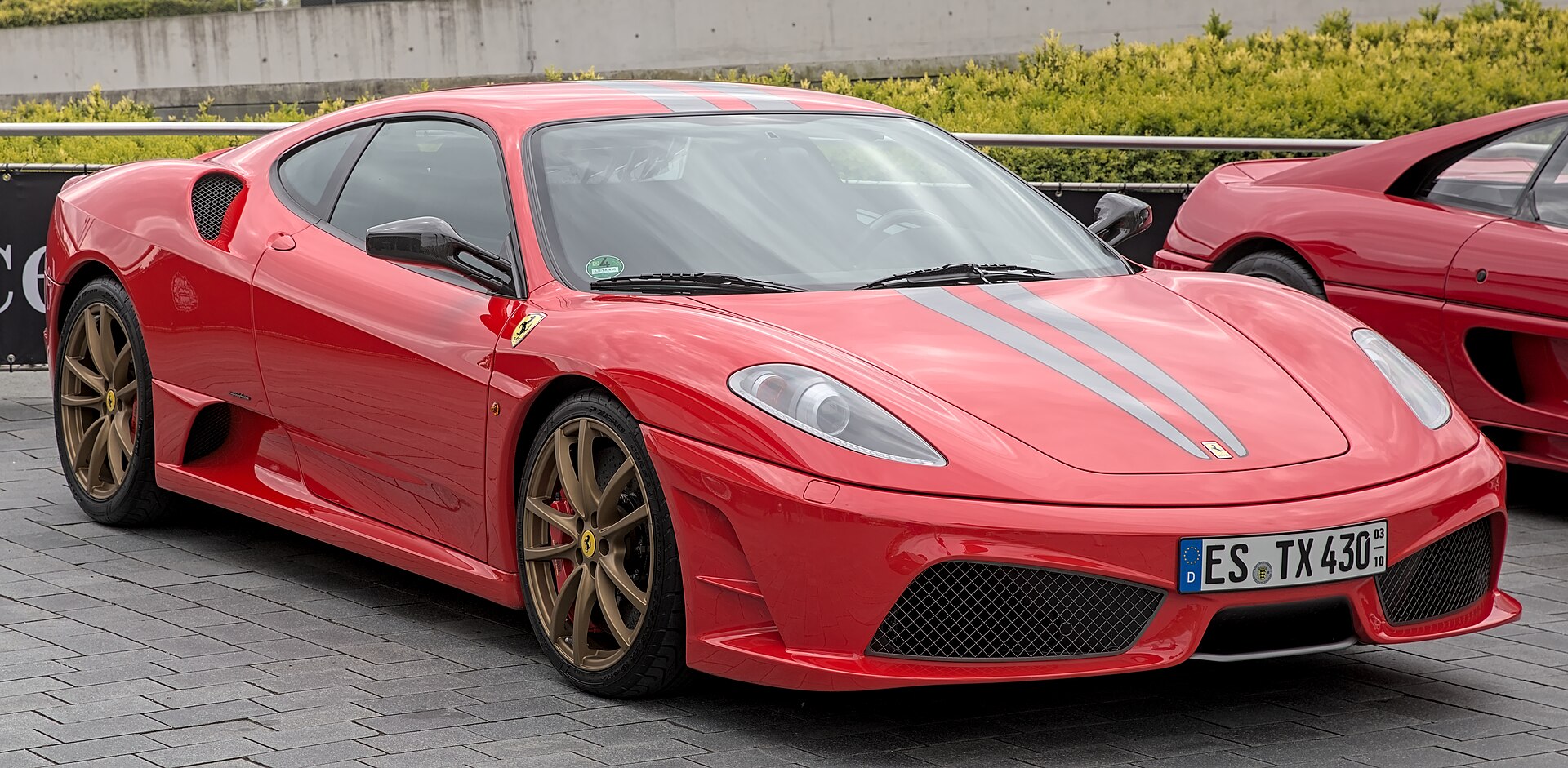 Ferrari F430 Scuderia in profile view
