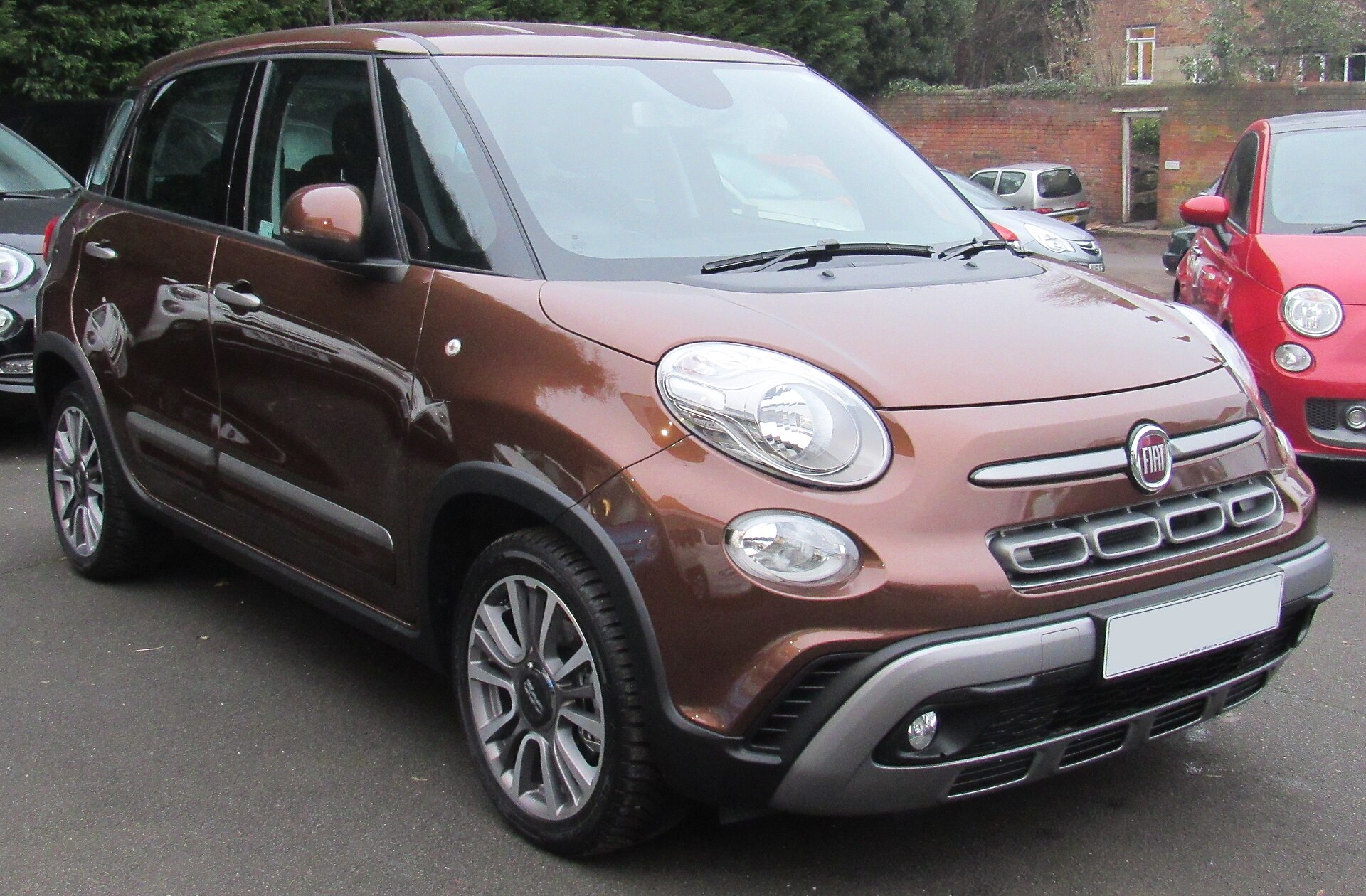 2018 Fiat 500L Cross facelift, front view