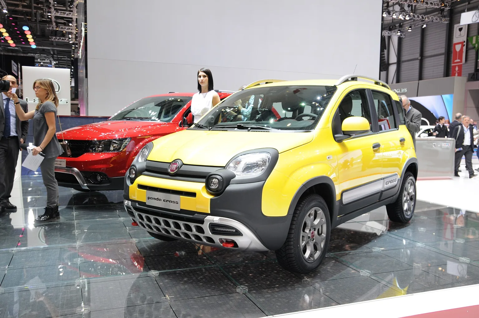 Fiat Freemont Cross at the 2014 Geneva Motor Show