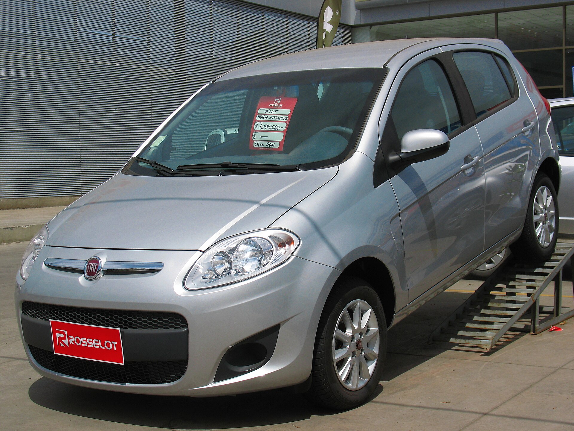Fiat Palio 1.4 Attractive 2014, new-generation model for Brazil