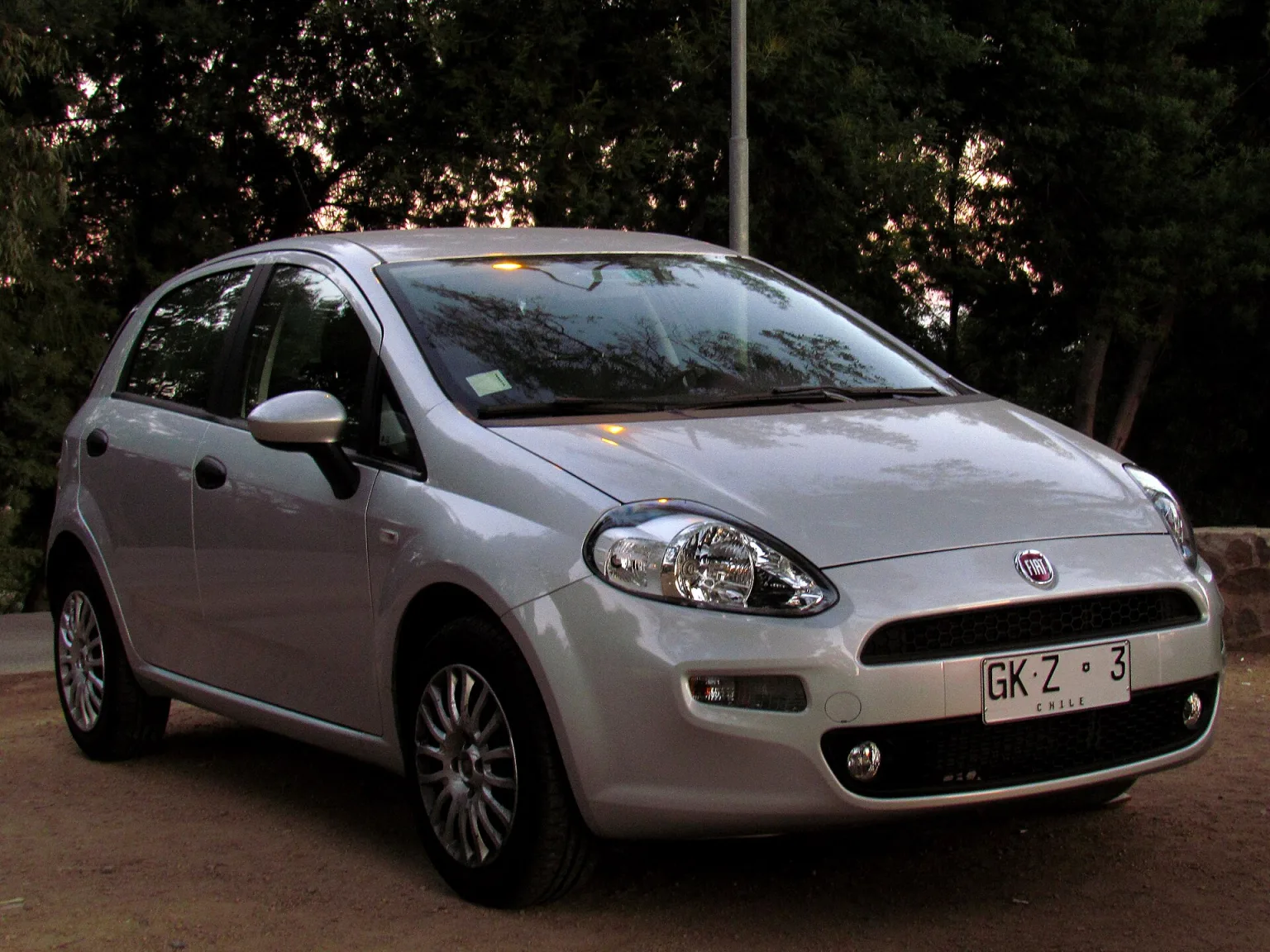 2014 Fiat Punto 1.4 Easy, matching the facelifted model year.
