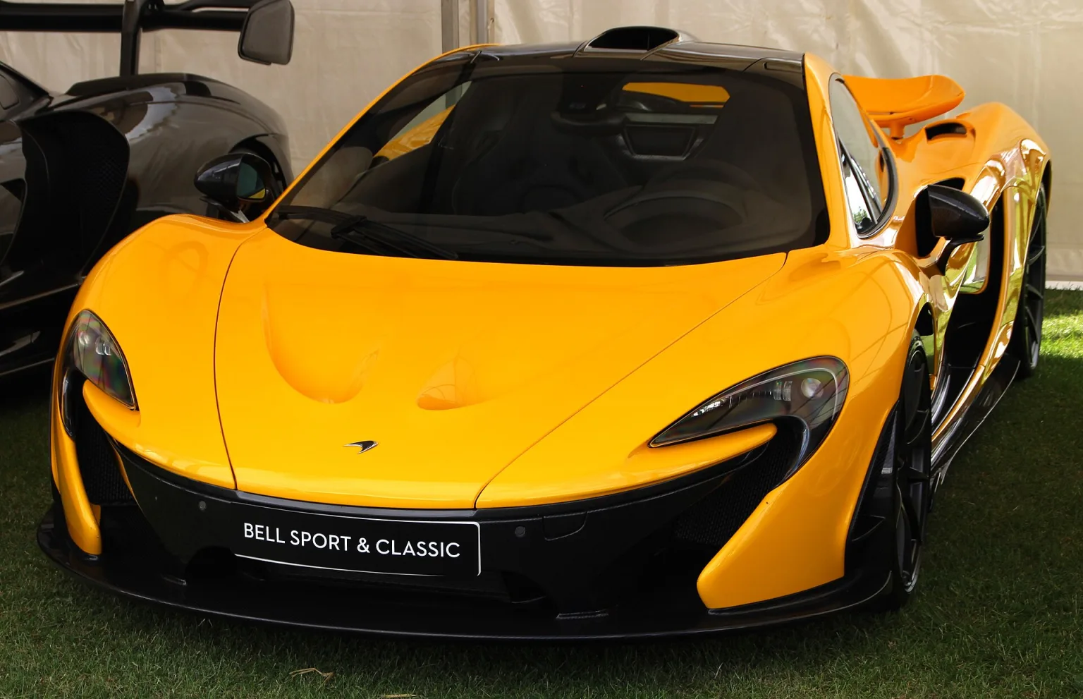 2013 McLaren P1