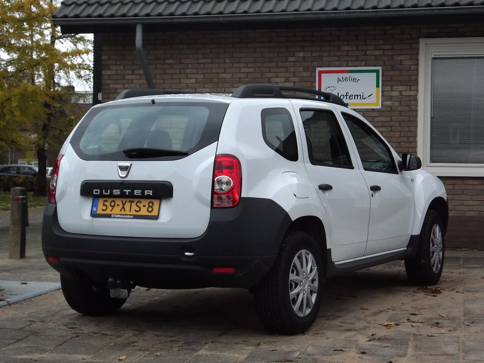 First-generation Dacia Duster, basic trim, as sold in 2013.