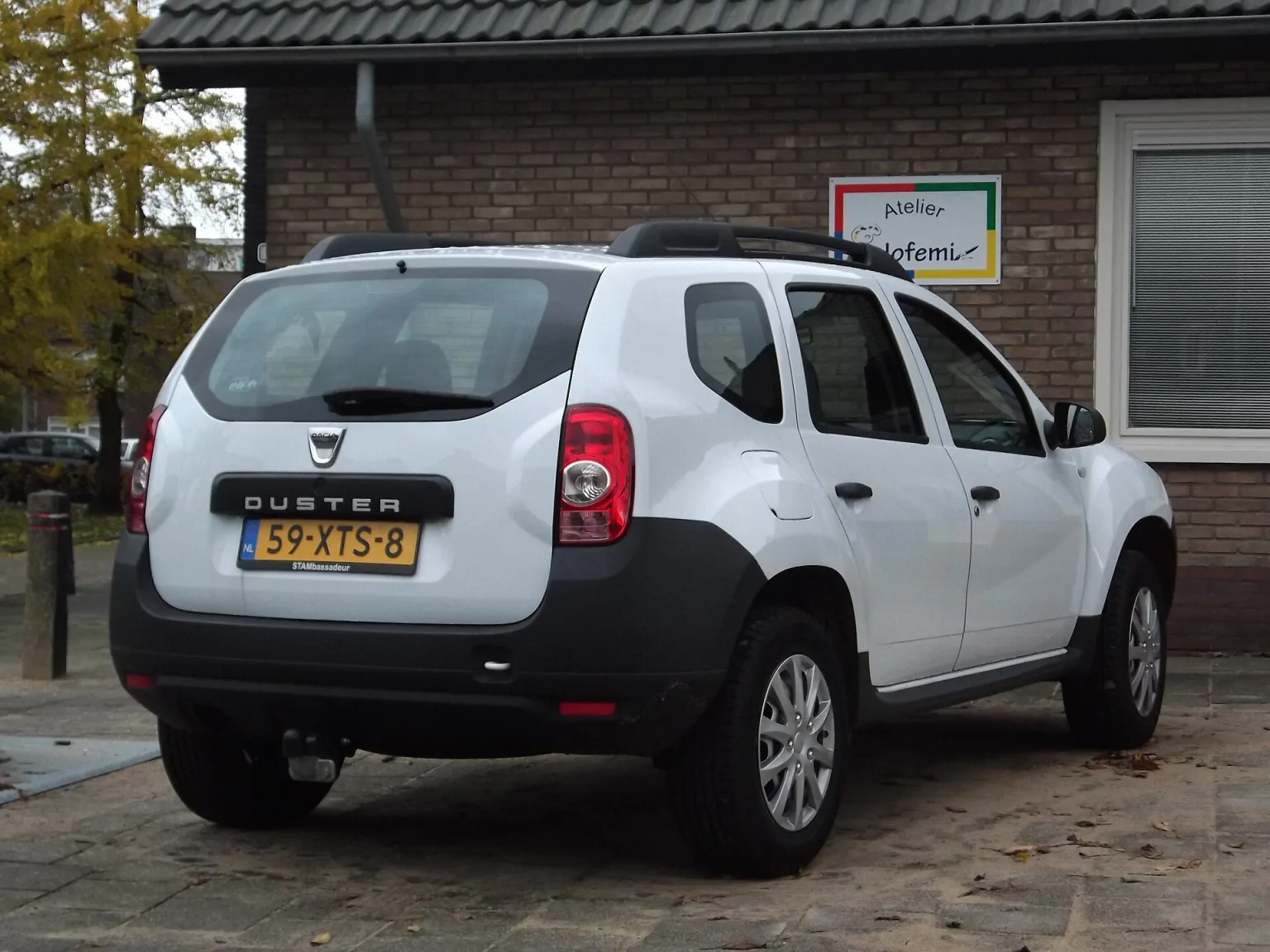 First-generation Dacia Duster, basic trim, as sold in 2013.