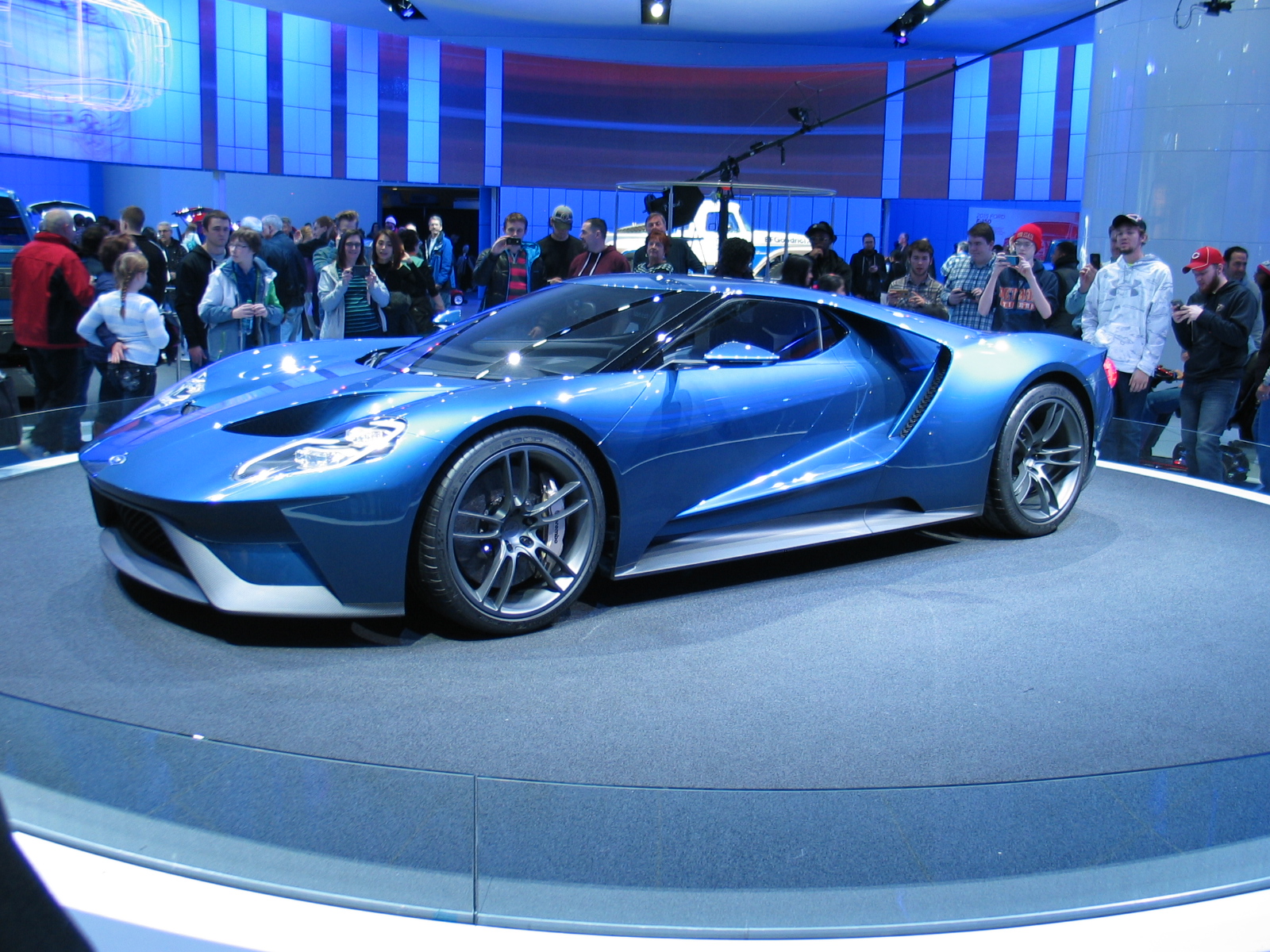 2017 Ford GT front view