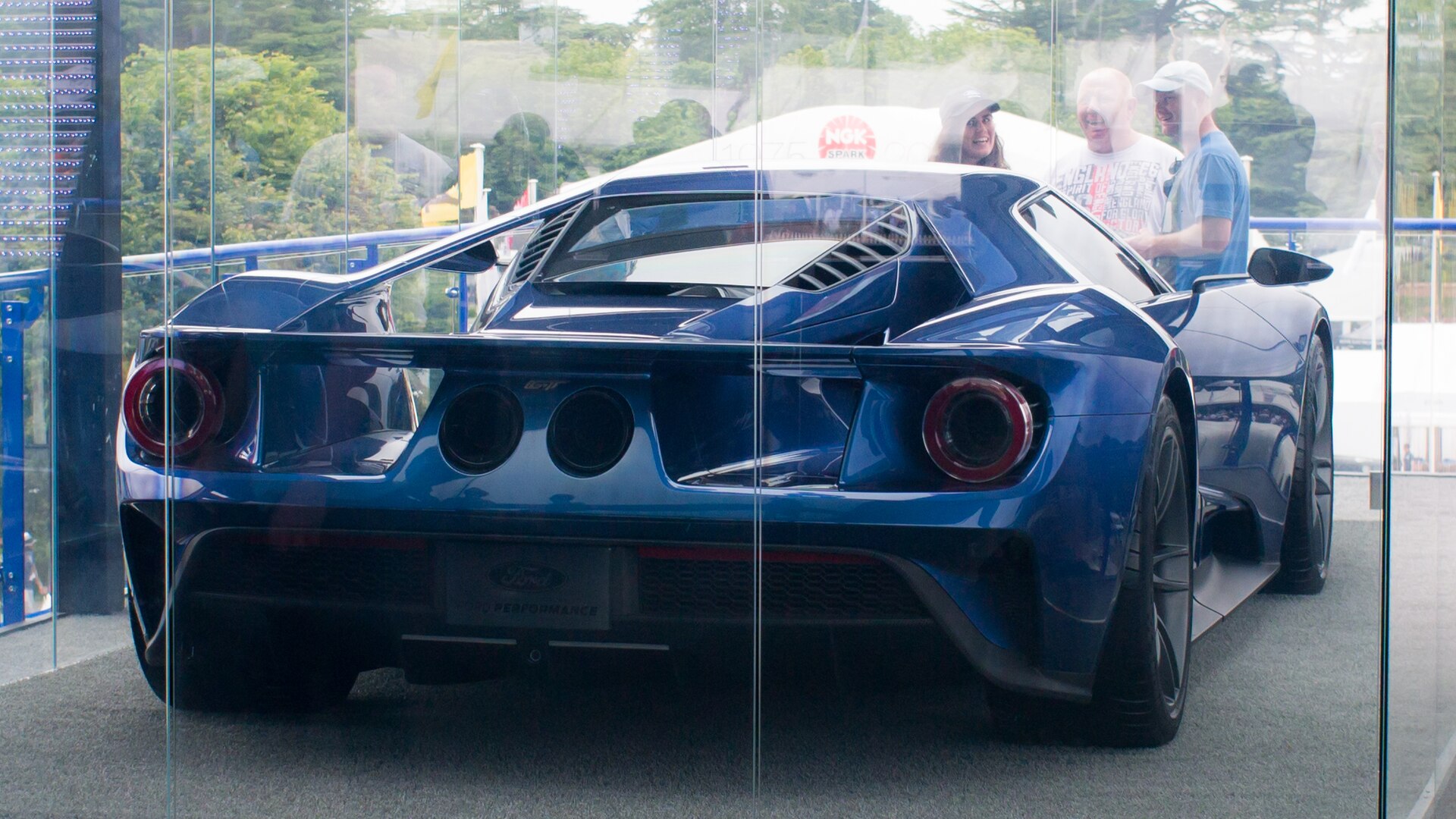 2016 Ford GT at an auto show, second generation supercar