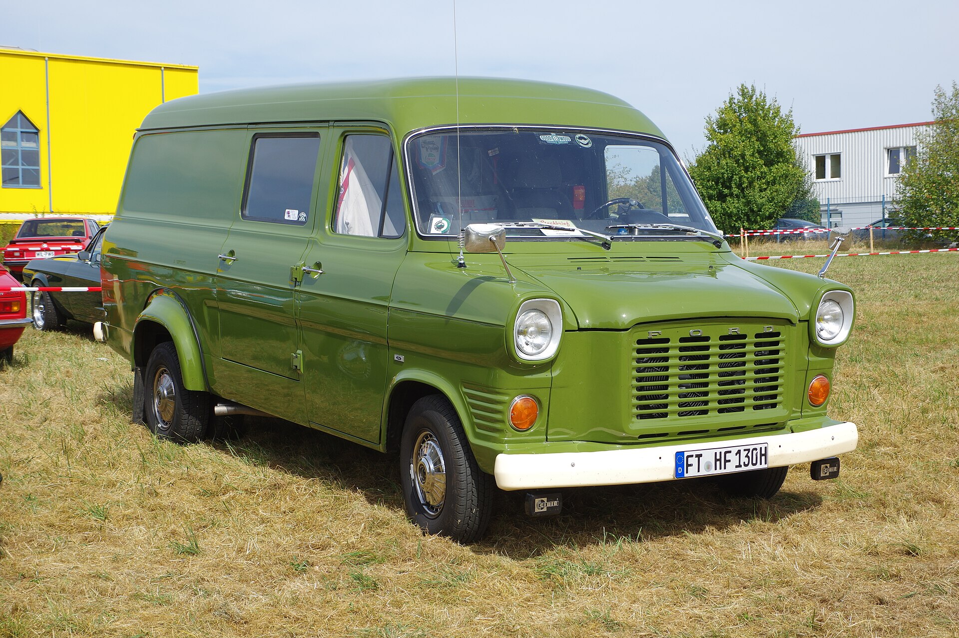 Ford Transit, third generation (2013–present), exterior view.