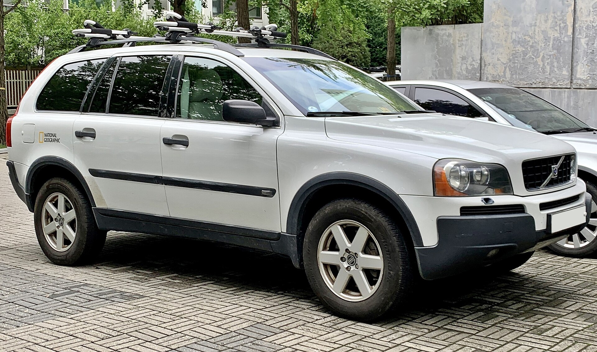 Volvo XC90 (P28) first generation, the platform discussed in the article.