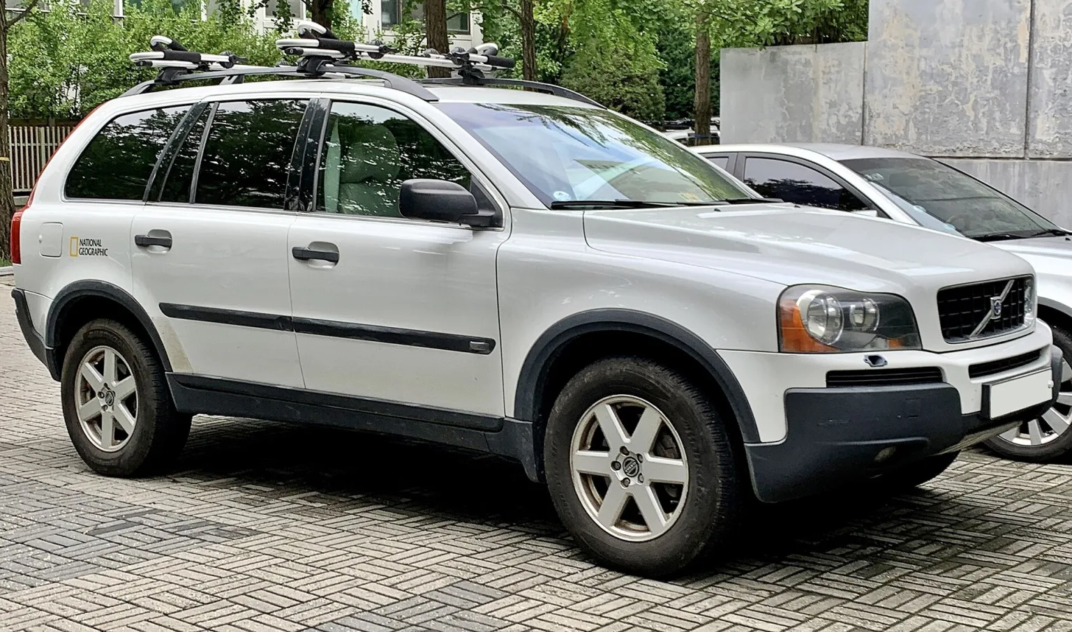 Volvo XC90 (P28) first generation, the platform discussed in the article.