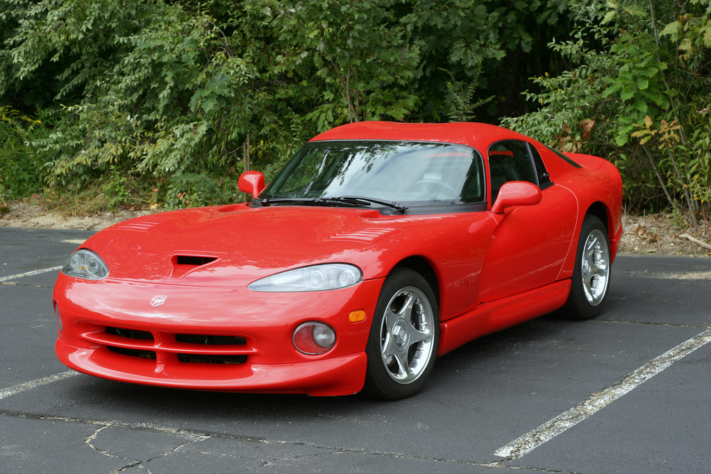 Red Dodge Viper GTS