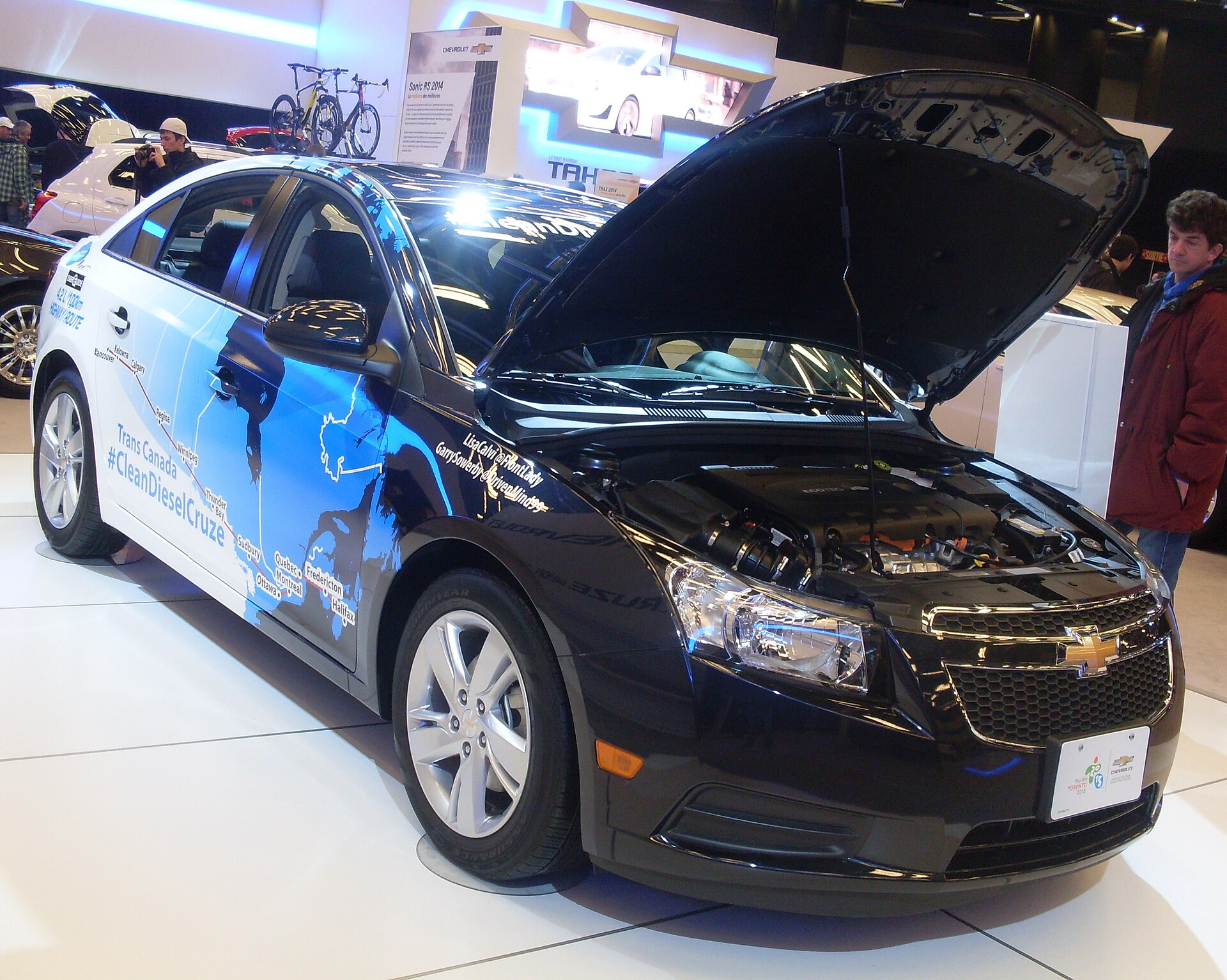 2014 Chevrolet Cruze Diesel at the 2014 MIAS, US-market model.