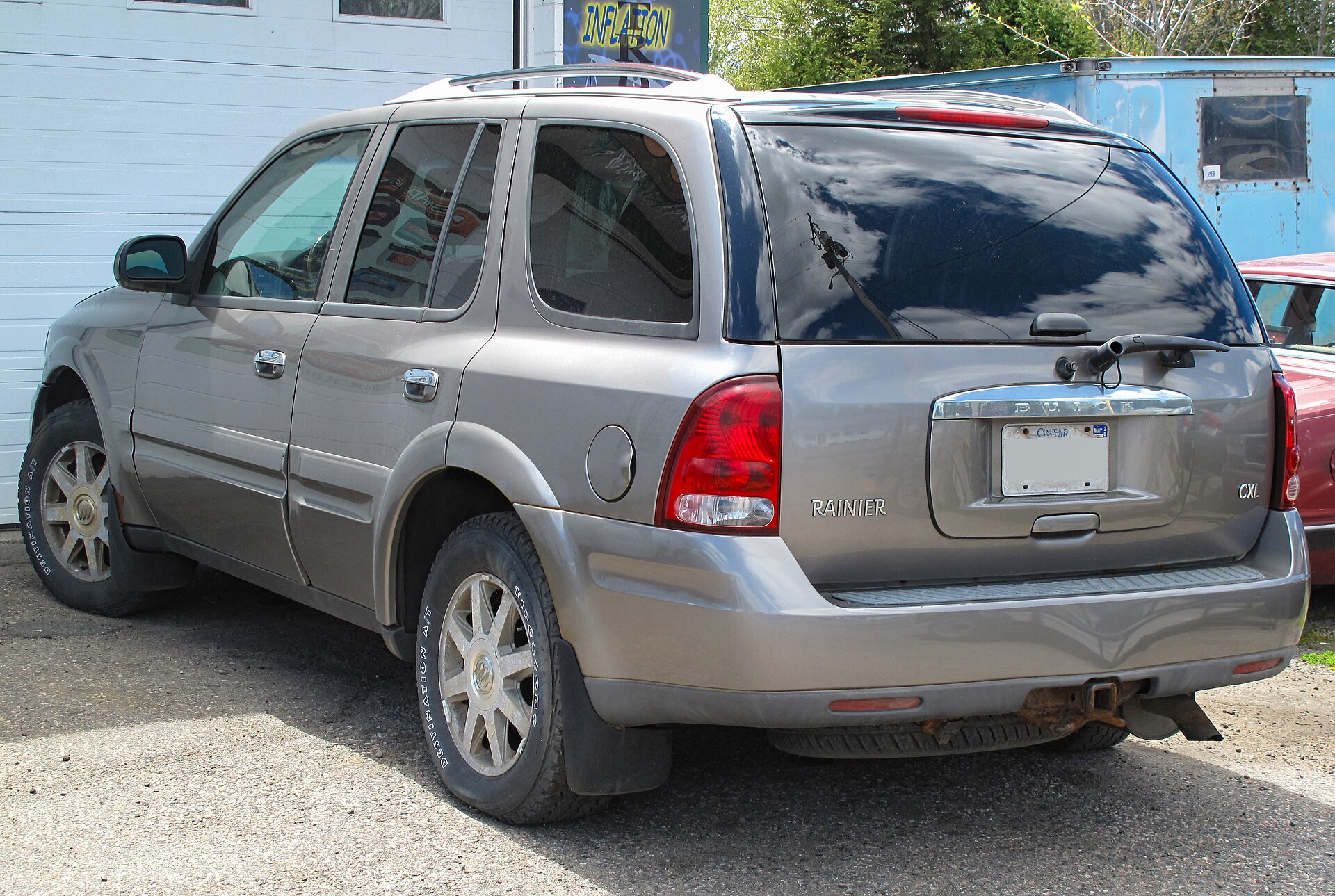 2006 Buick Rainier CXL, one of the recalled SUV models.