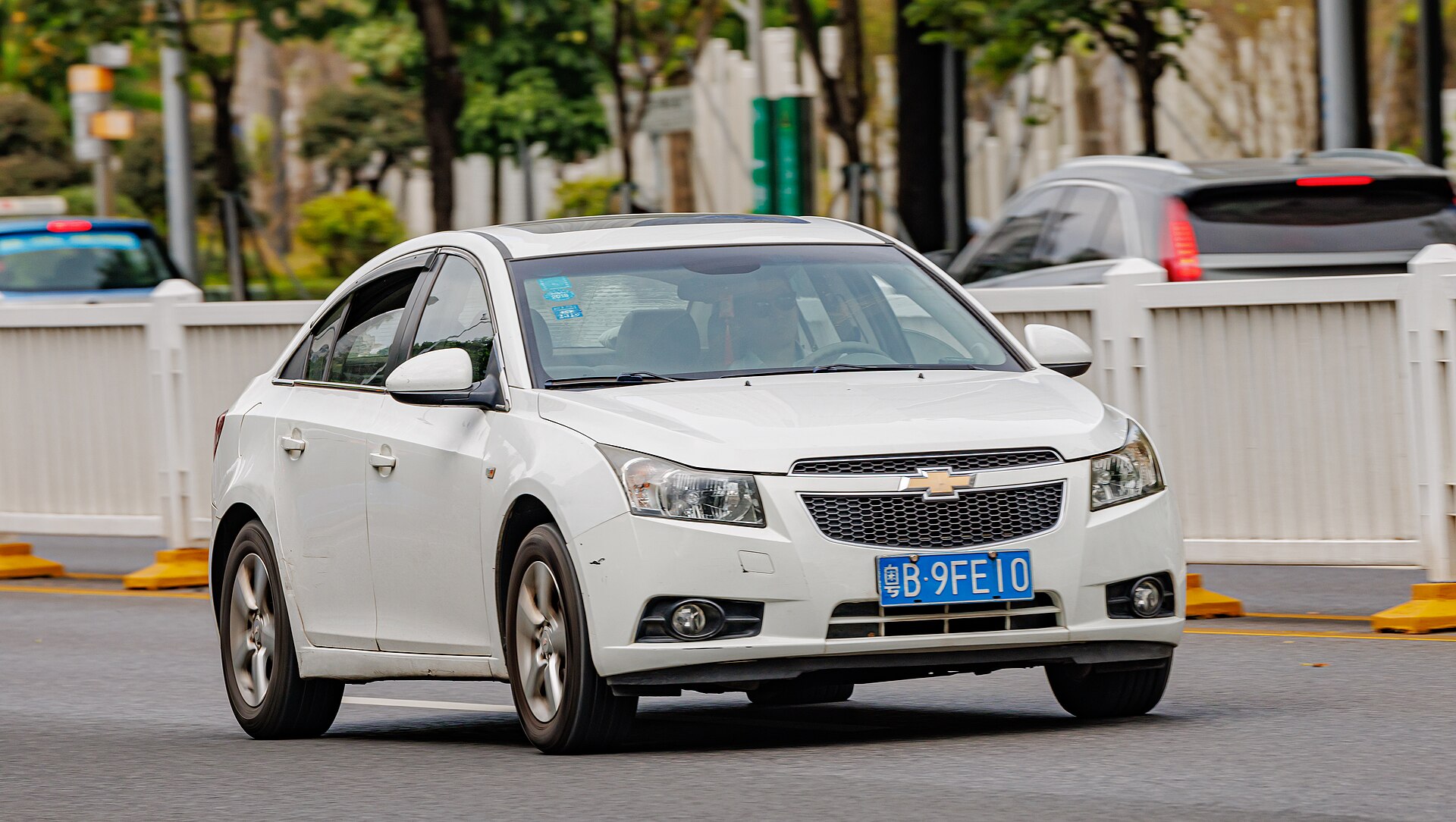 Chevrolet Cruze (J300) sedan, first generation
