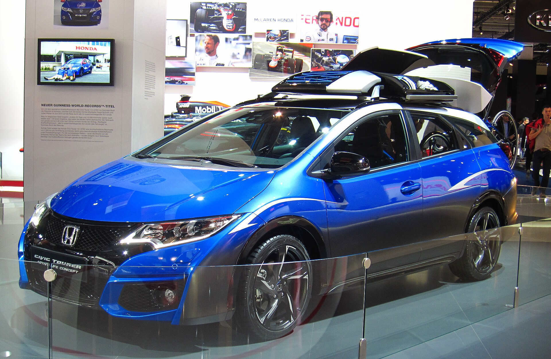 Honda Civic Tourer Active Life Concept at the 2016 Triathlon Show