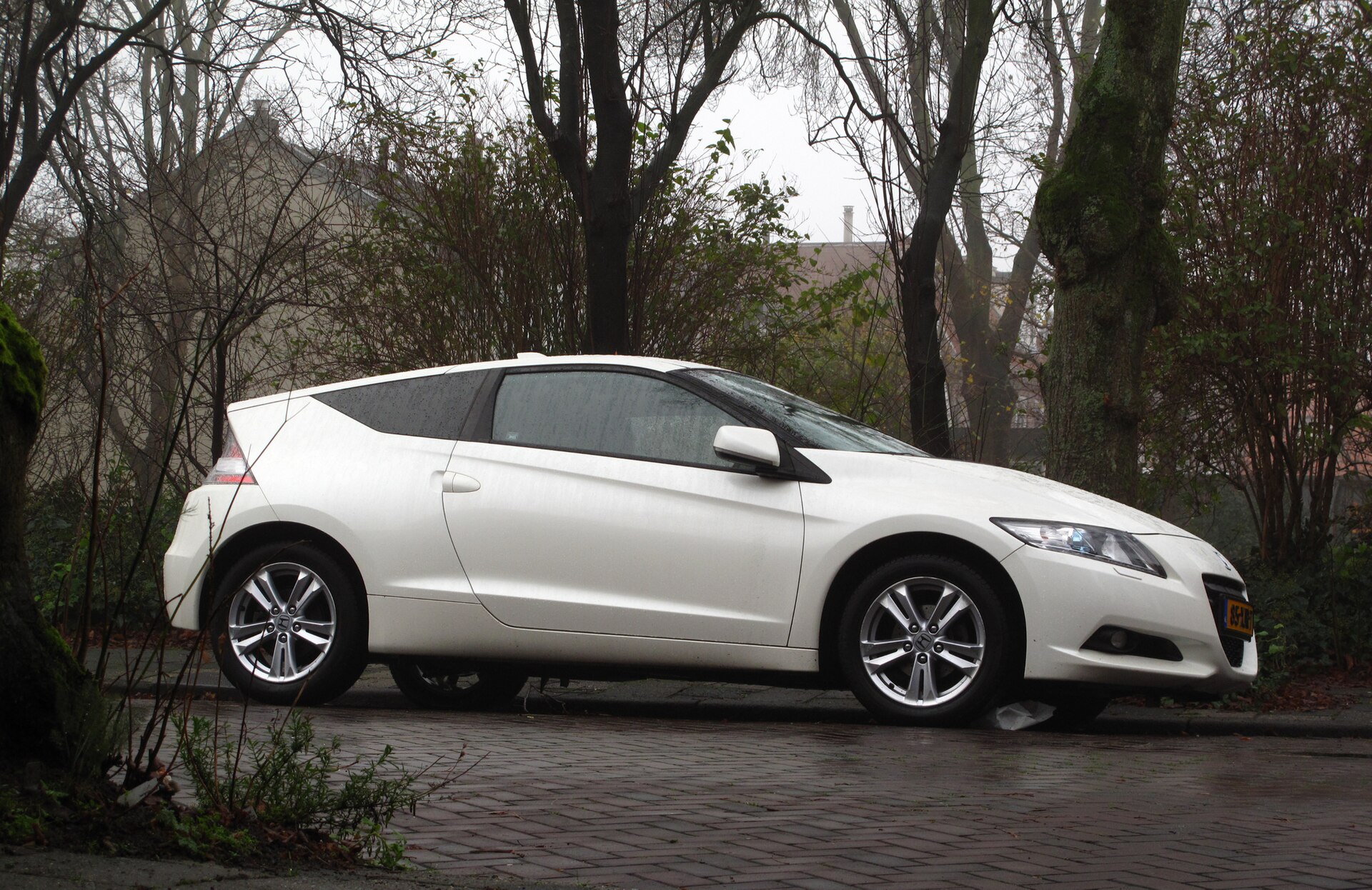 2012 Honda CR-Z 1.5 i-VTEC IMA, matching the model and year in the article.