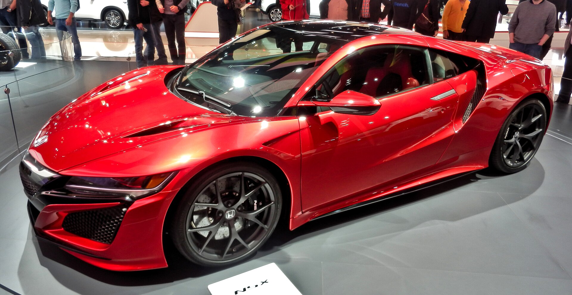 Honda NSX at the 2015 IAA, second-generation production model.